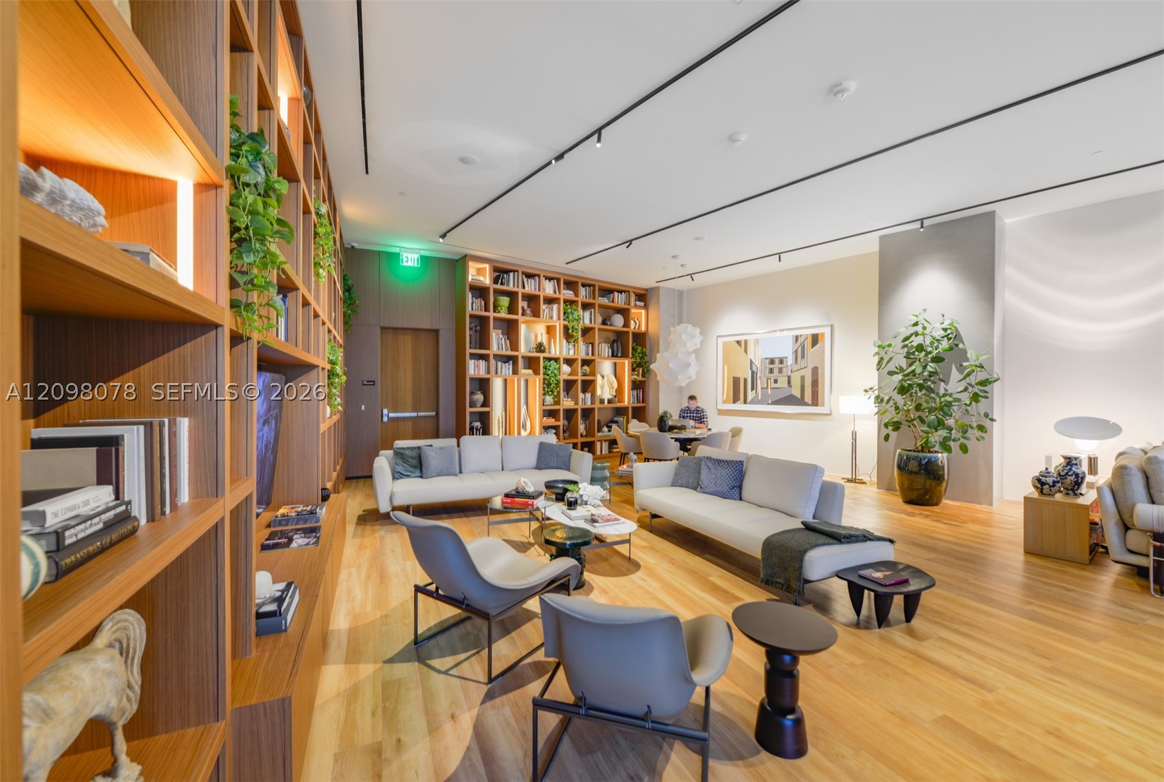 1400 Biscayne Blvd #2207 Miami, FL 33132