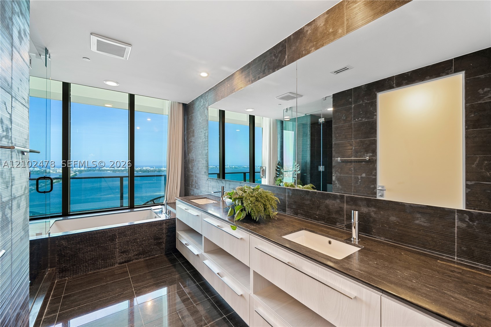 3131 NE 7th Ave #PH5201 Miami, FL 33137