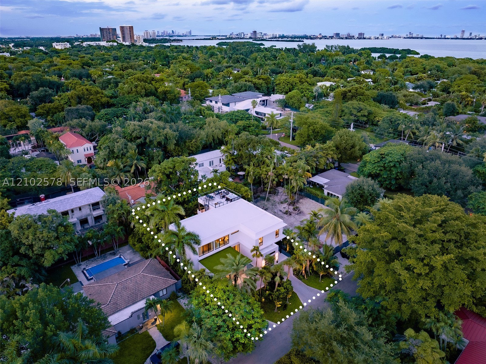 451 NE 52nd St Miami, FL 33137