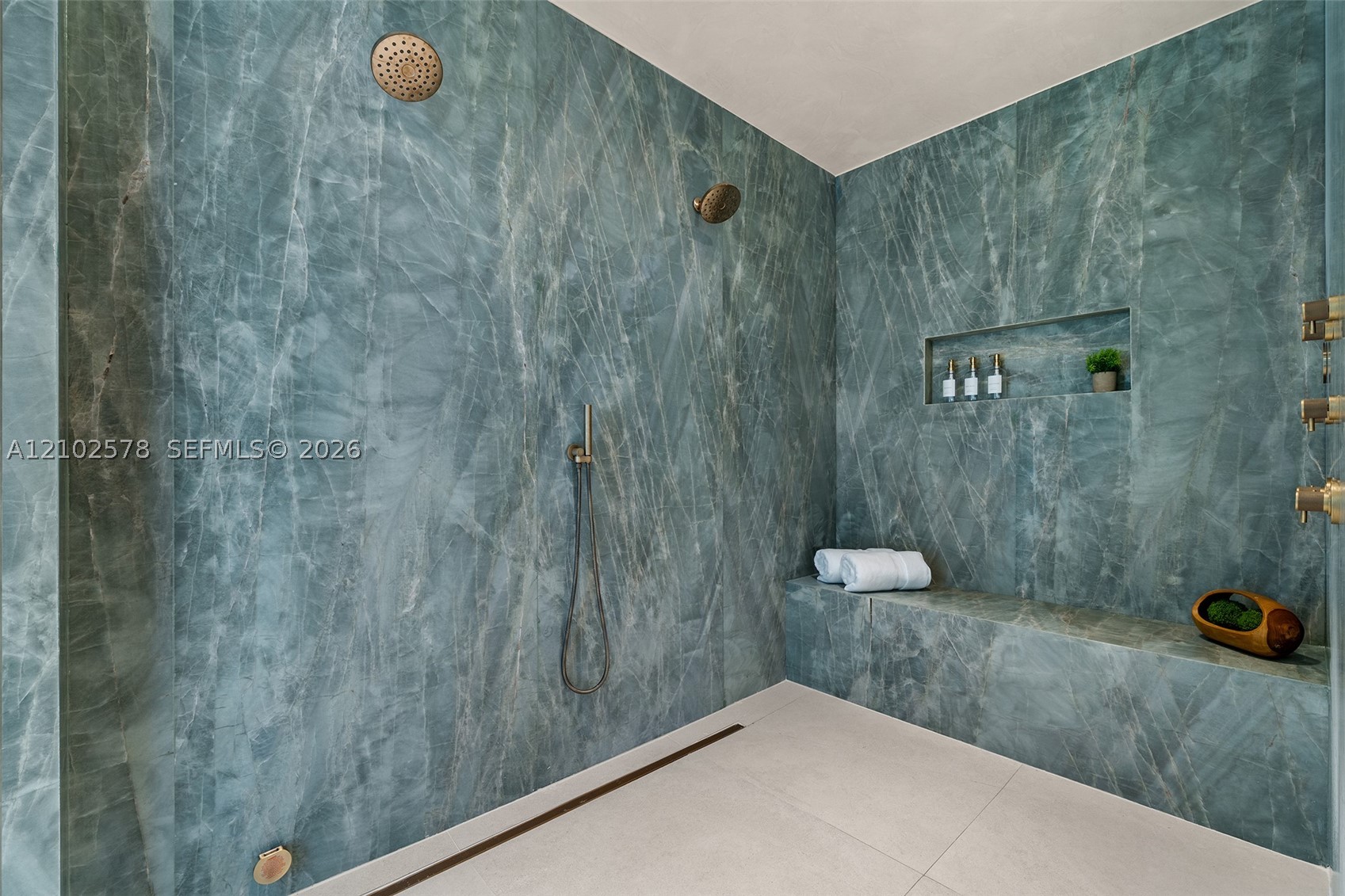 451 NE 52nd St Miami, FL 33137