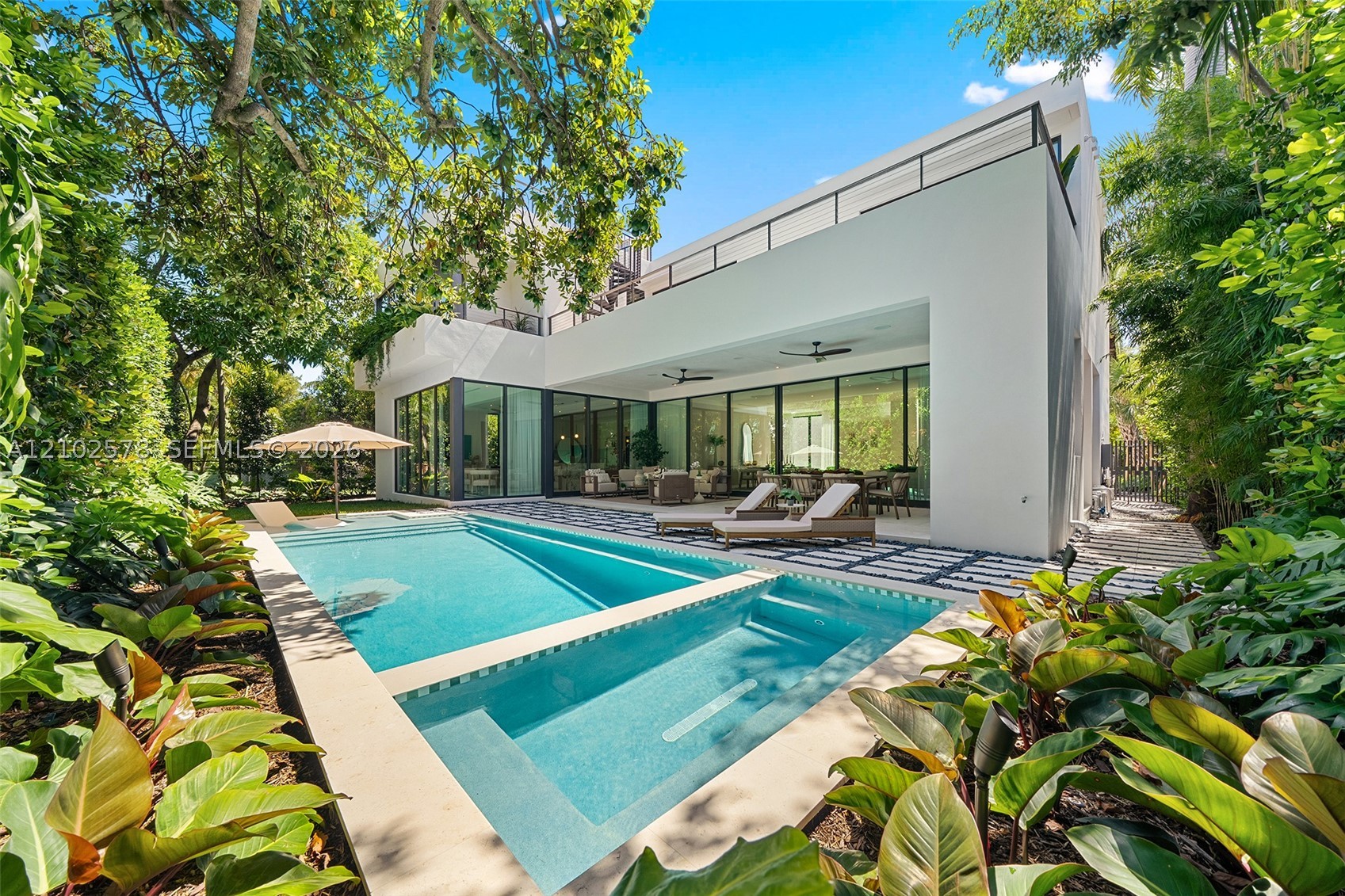 451 NE 52nd St Miami, FL 33137