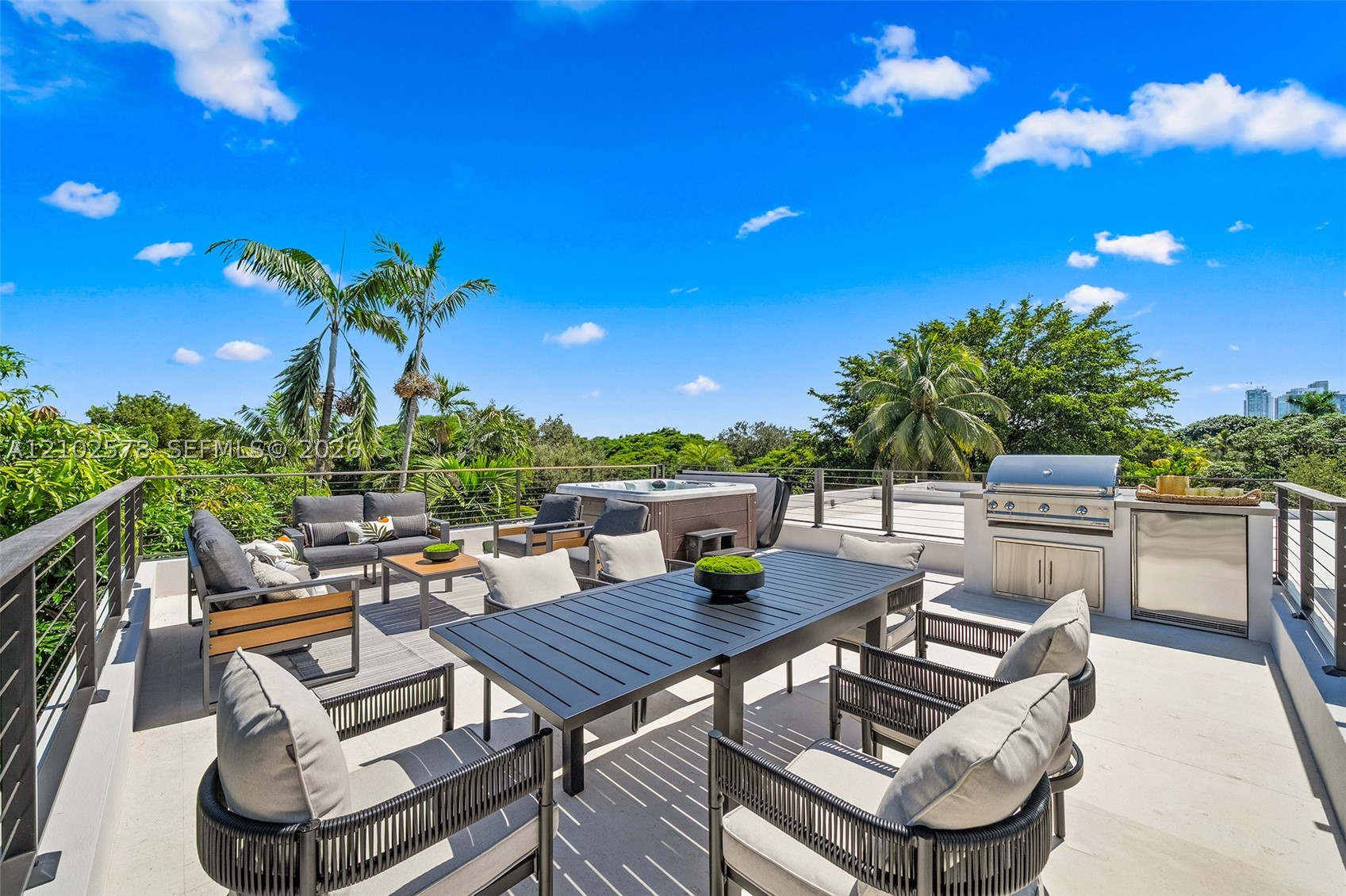 451 NE 52nd St Miami, FL 33137