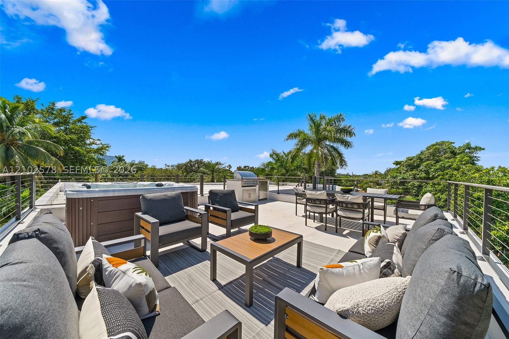 451 NE 52nd St Miami, FL 33137