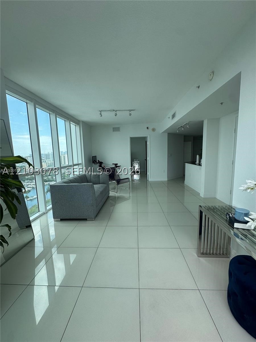 1871 NW S Riv Dr #2005 Miami, FL 33125