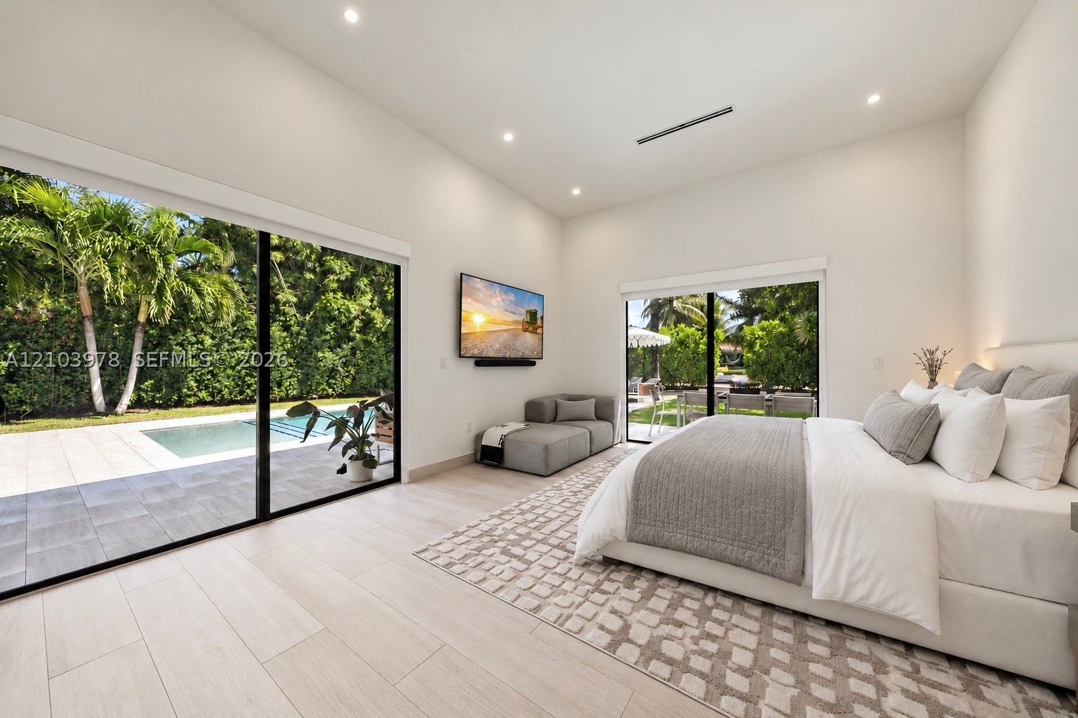 8033 Noremac Ave Miami Beach, FL 33141