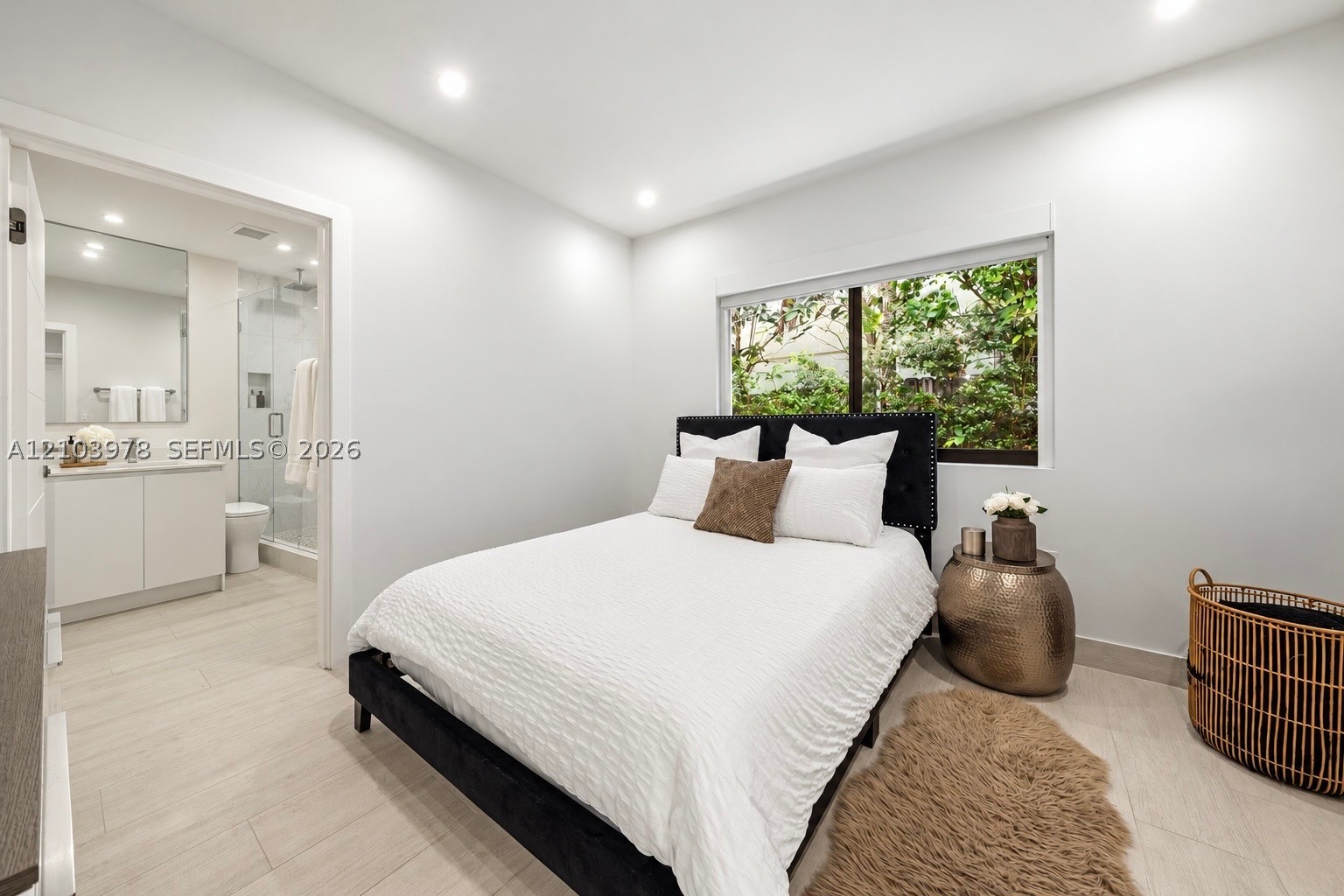 8033 Noremac Ave Miami Beach, FL 33141