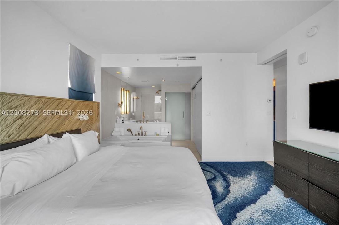 3101 Bayshore Dr #701 Fort Lauderdale, FL 33304
