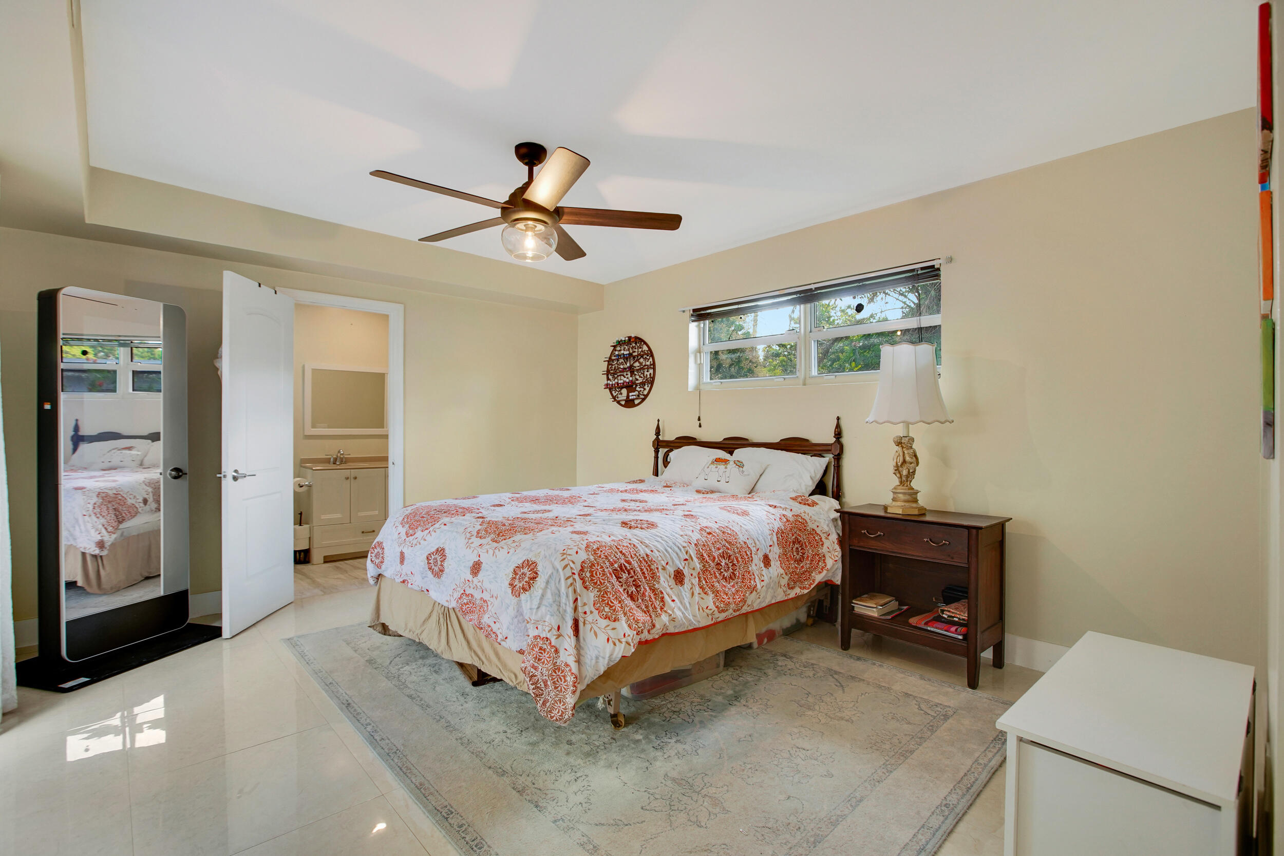 830 NE 140th North Miami, FL 33161