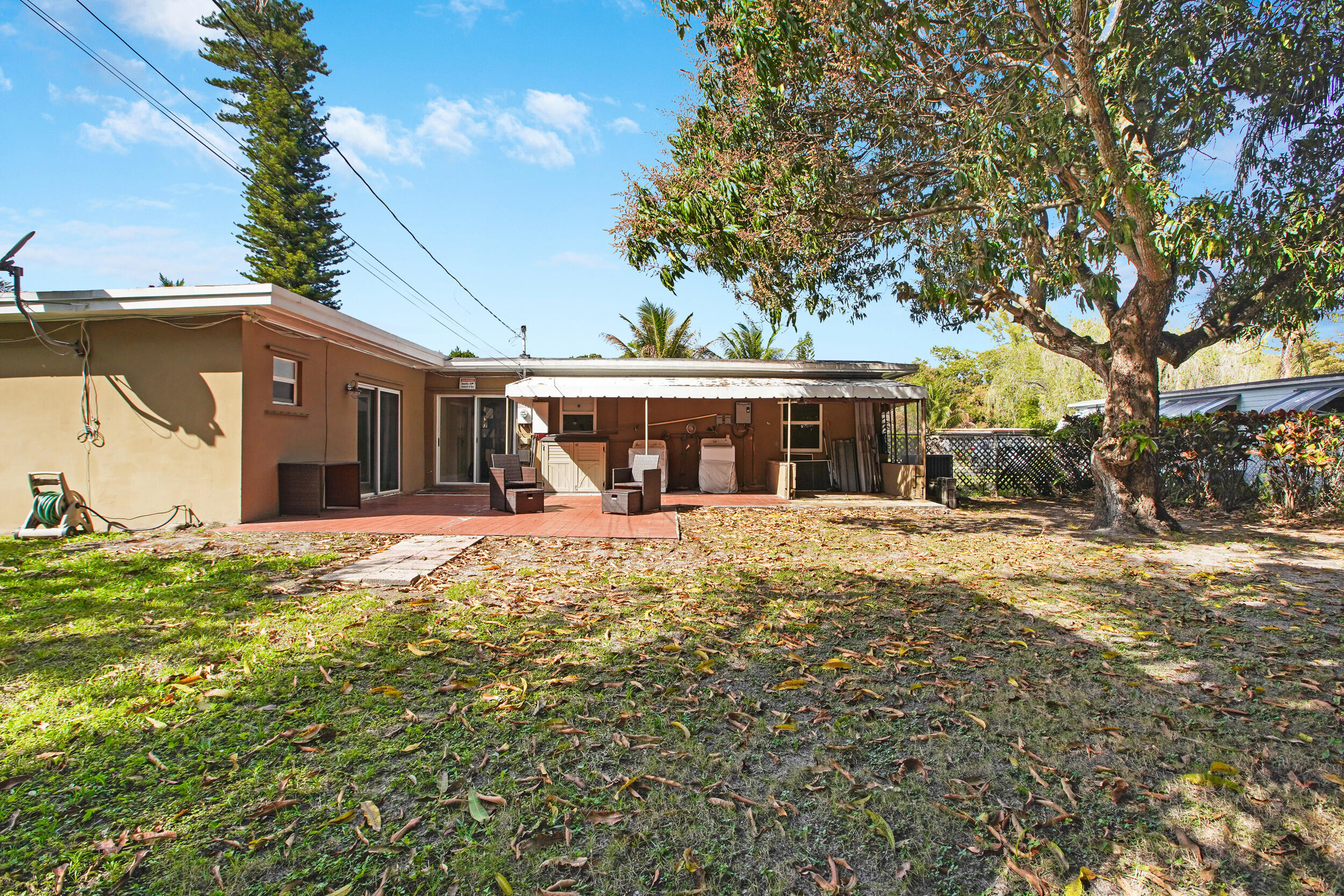 830 NE 140th North Miami, FL 33161