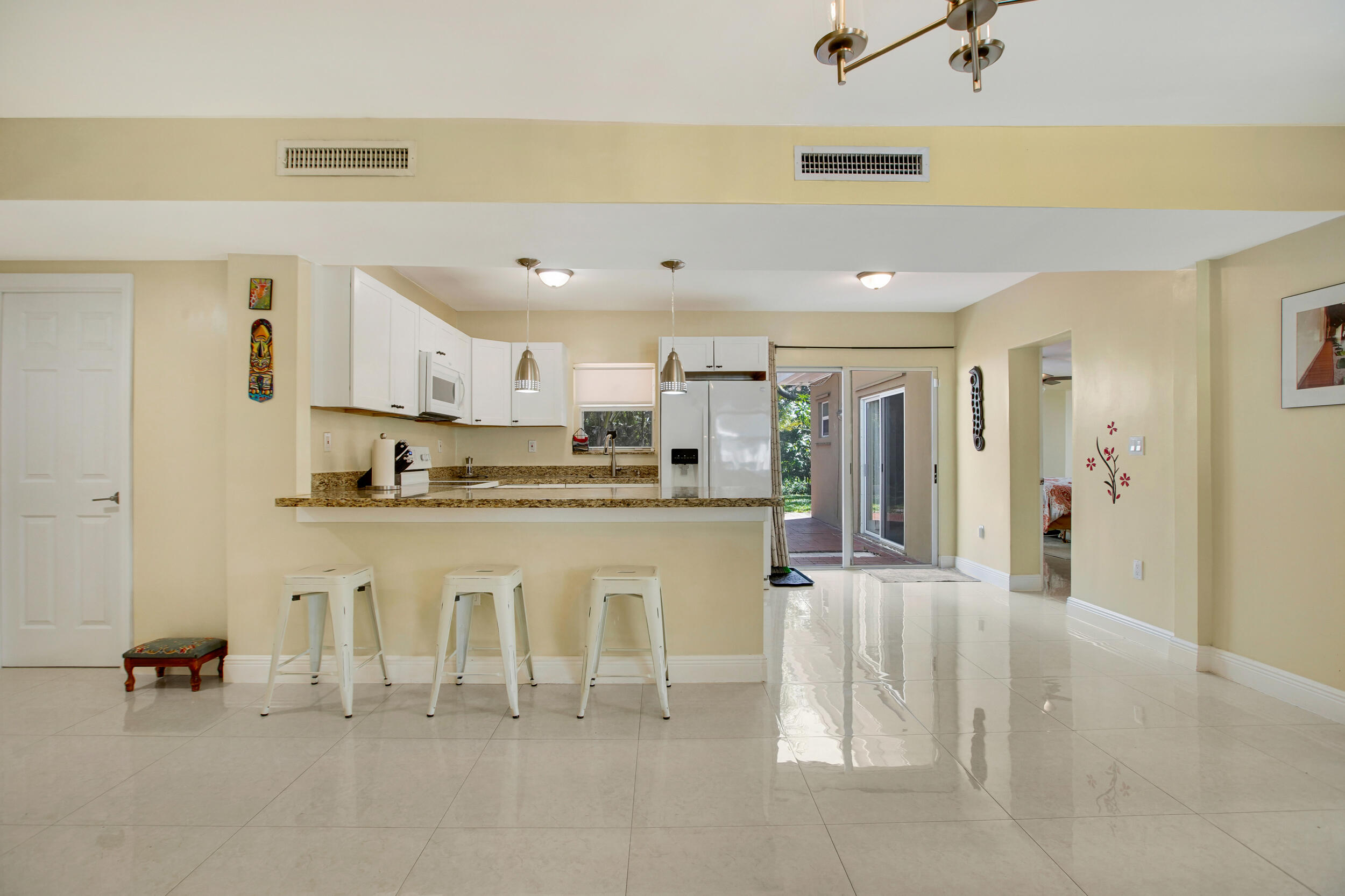 830 NE 140th North Miami, FL 33161