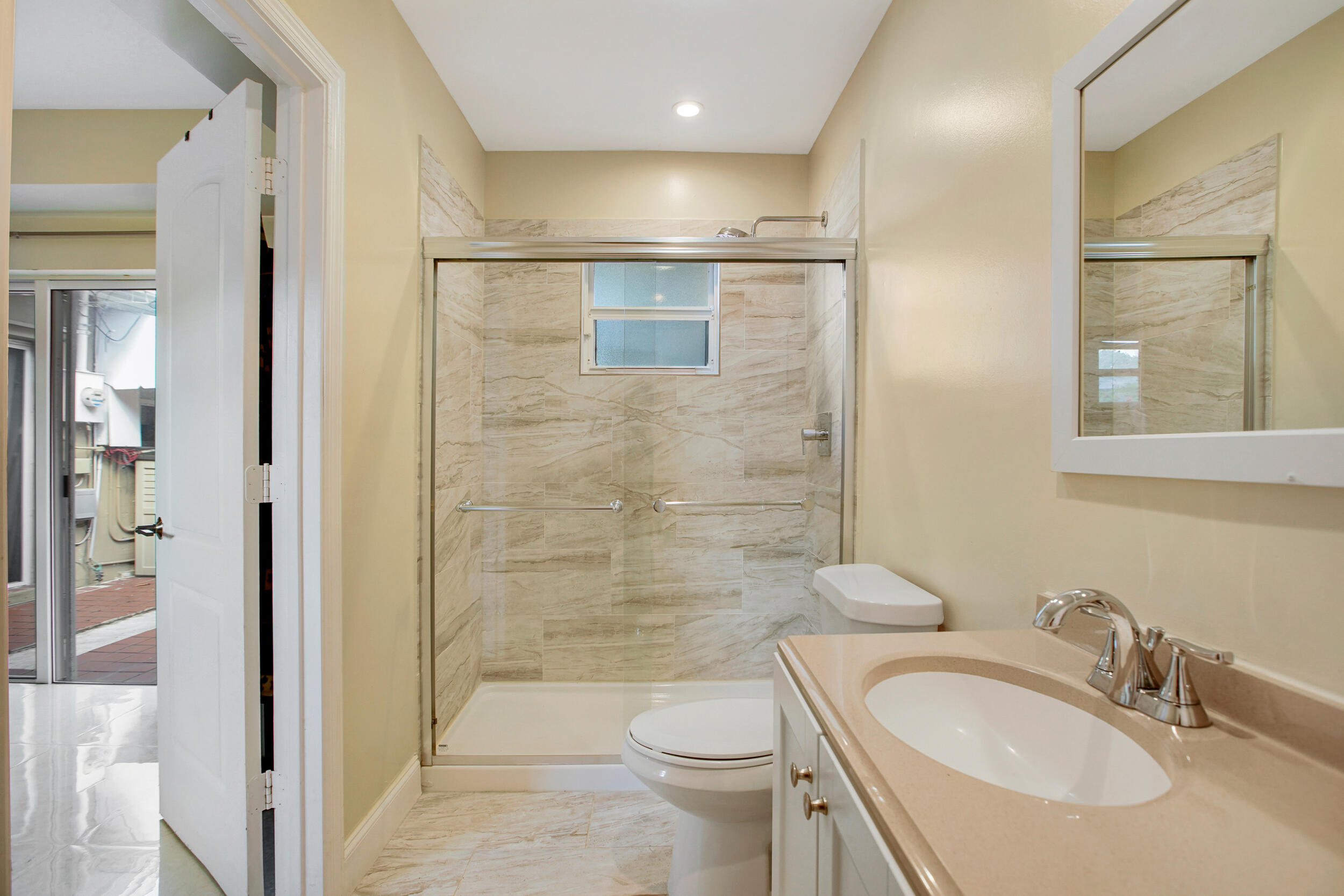 830 NE 140th North Miami, FL 33161