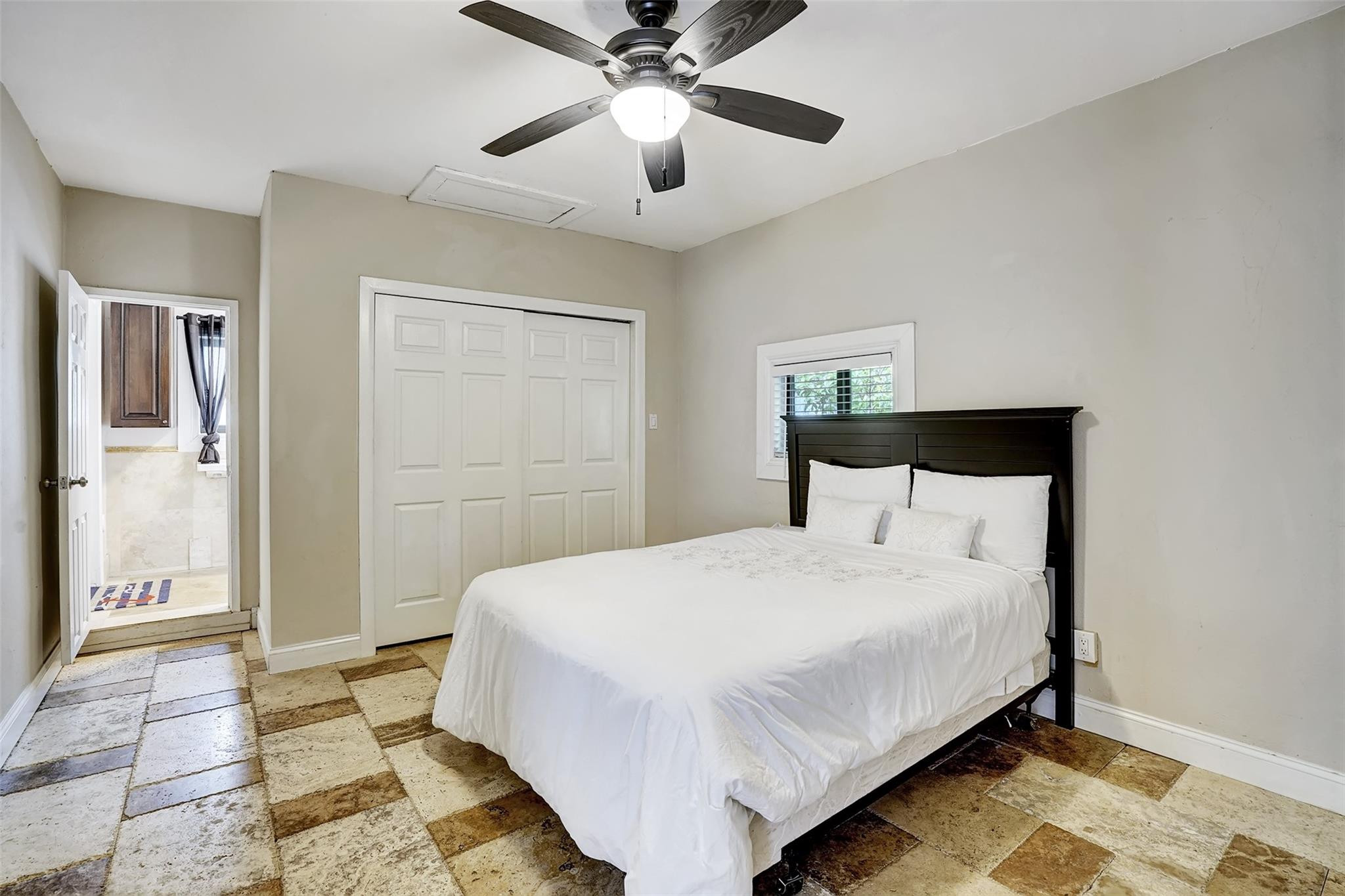 3208 Beacon Pompano Beach, FL 33062