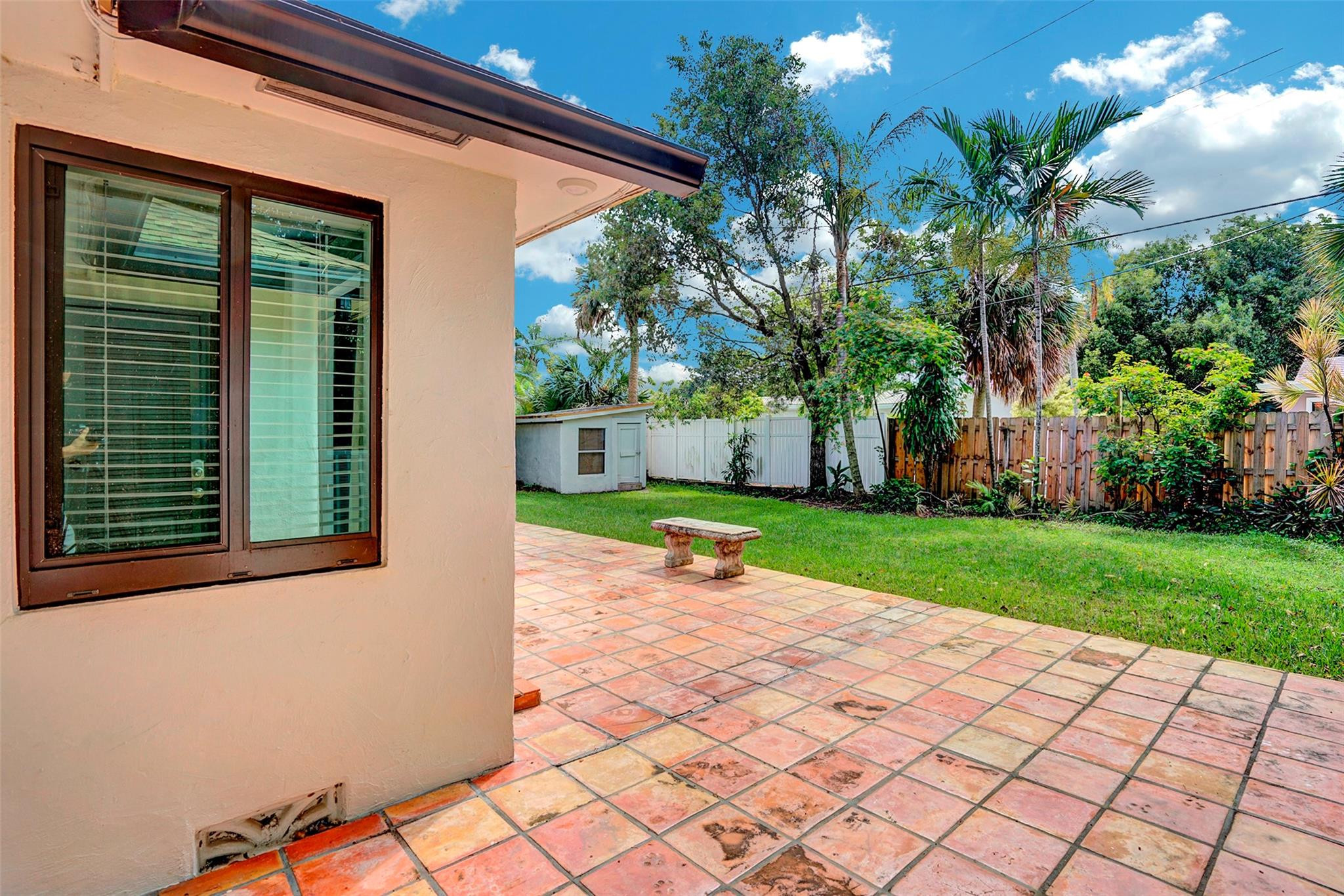 3208 Beacon Pompano Beach, FL 33062