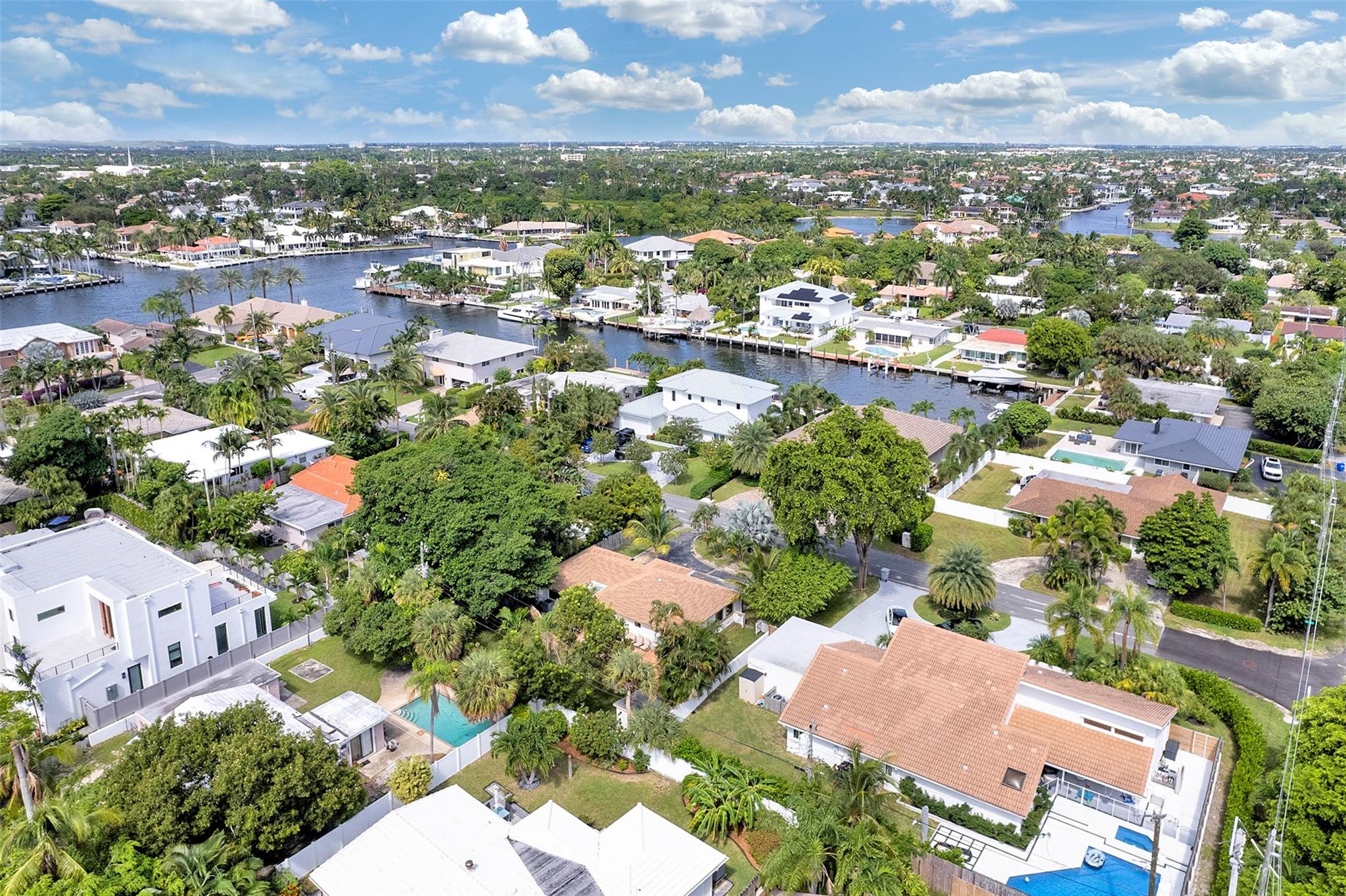 3208 Beacon Pompano Beach, FL 33062