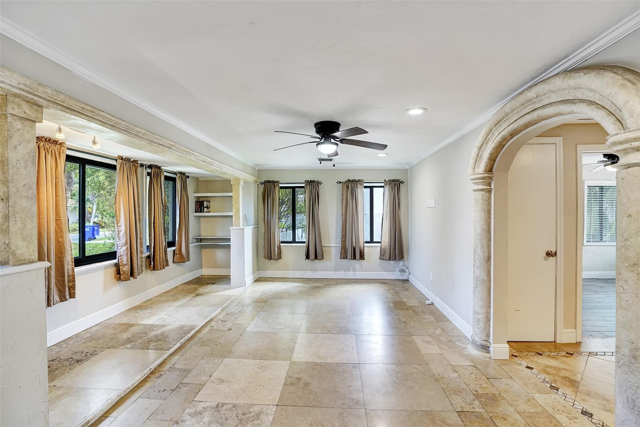 3208 Beacon Pompano Beach, FL 33062