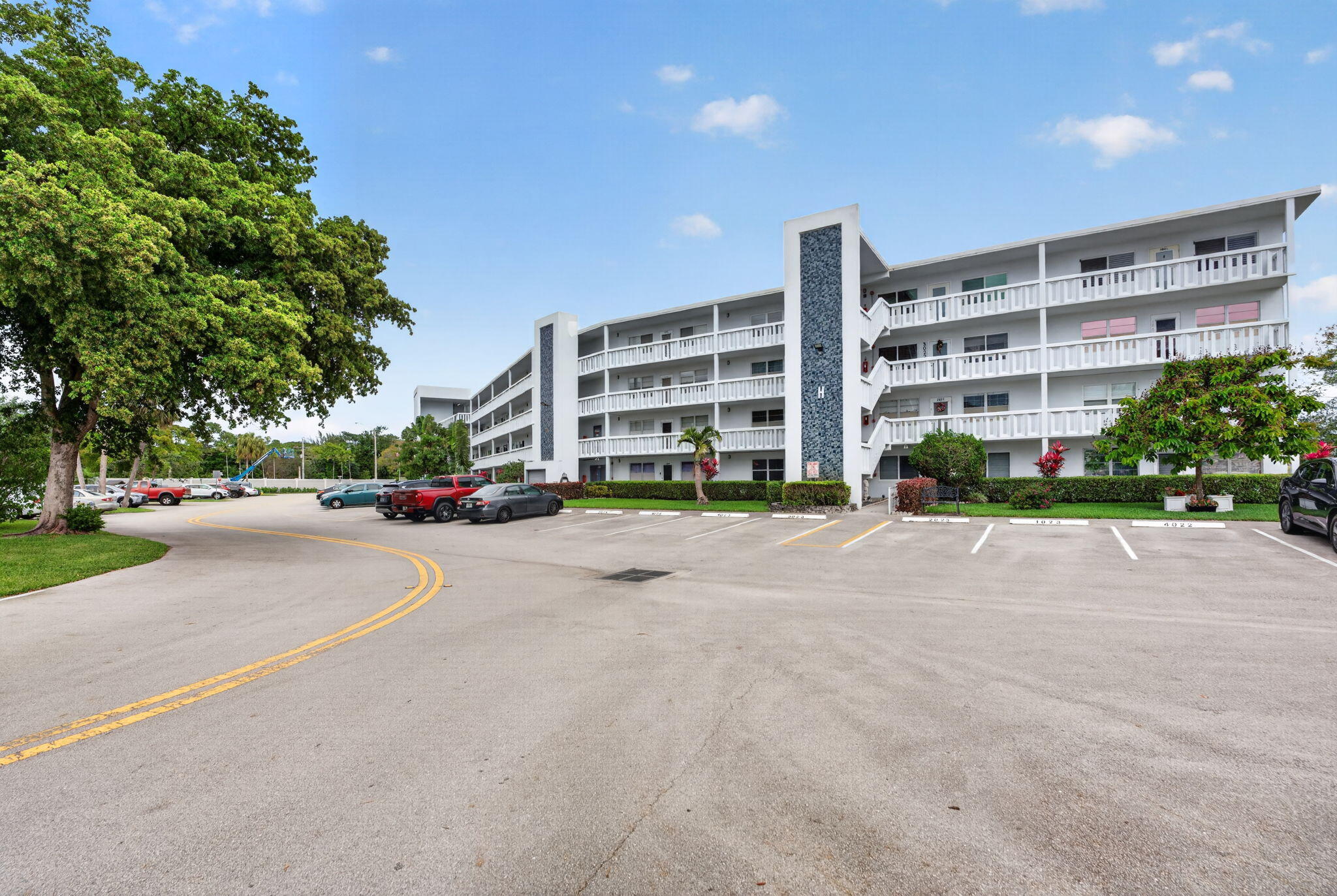 1025 Ventnor #H