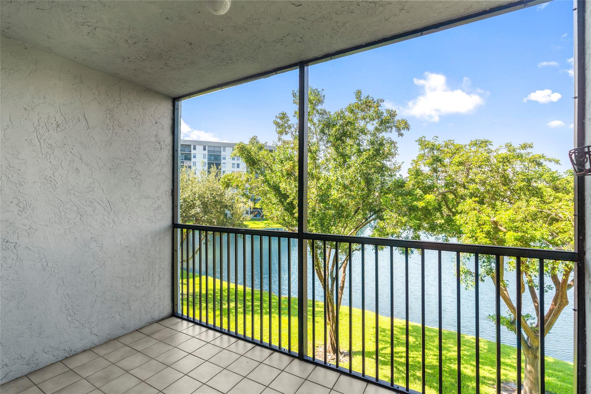 2226 N Cypress Bnd #308