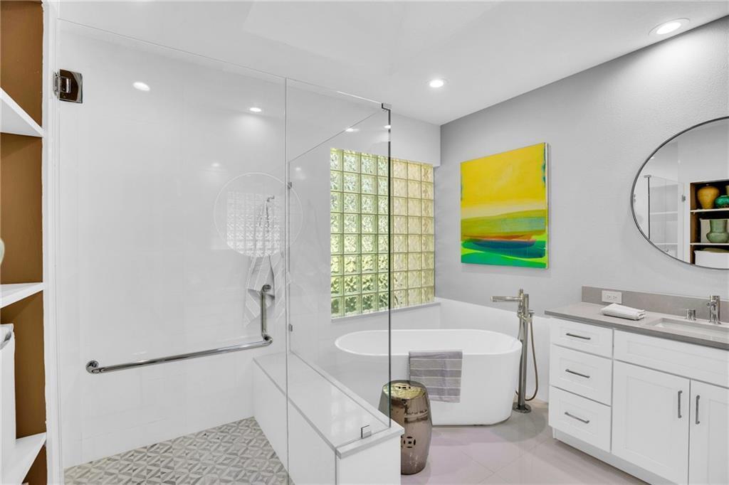 31 S White Jewel Vero Beach, FL 32963