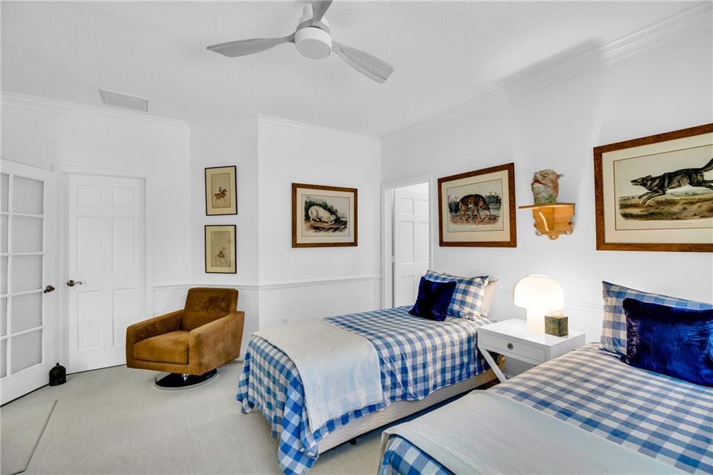 31 S White Jewel Vero Beach, FL 32963