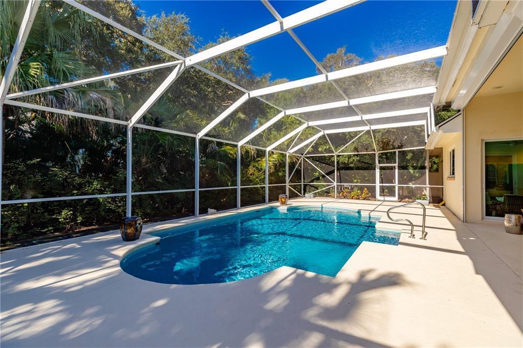 31 S White Jewel Vero Beach, FL 32963