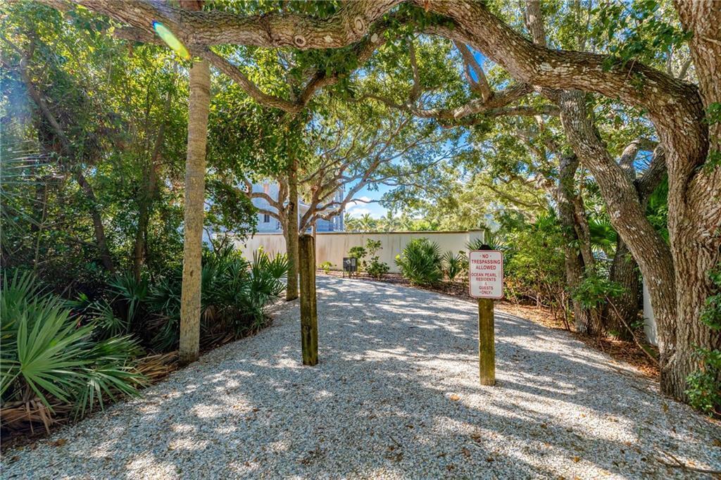 31 S White Jewel Vero Beach, FL 32963