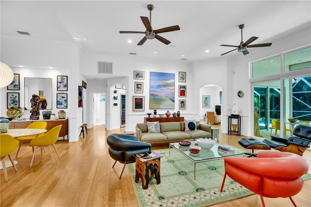 31 S White Jewel Vero Beach, FL 32963