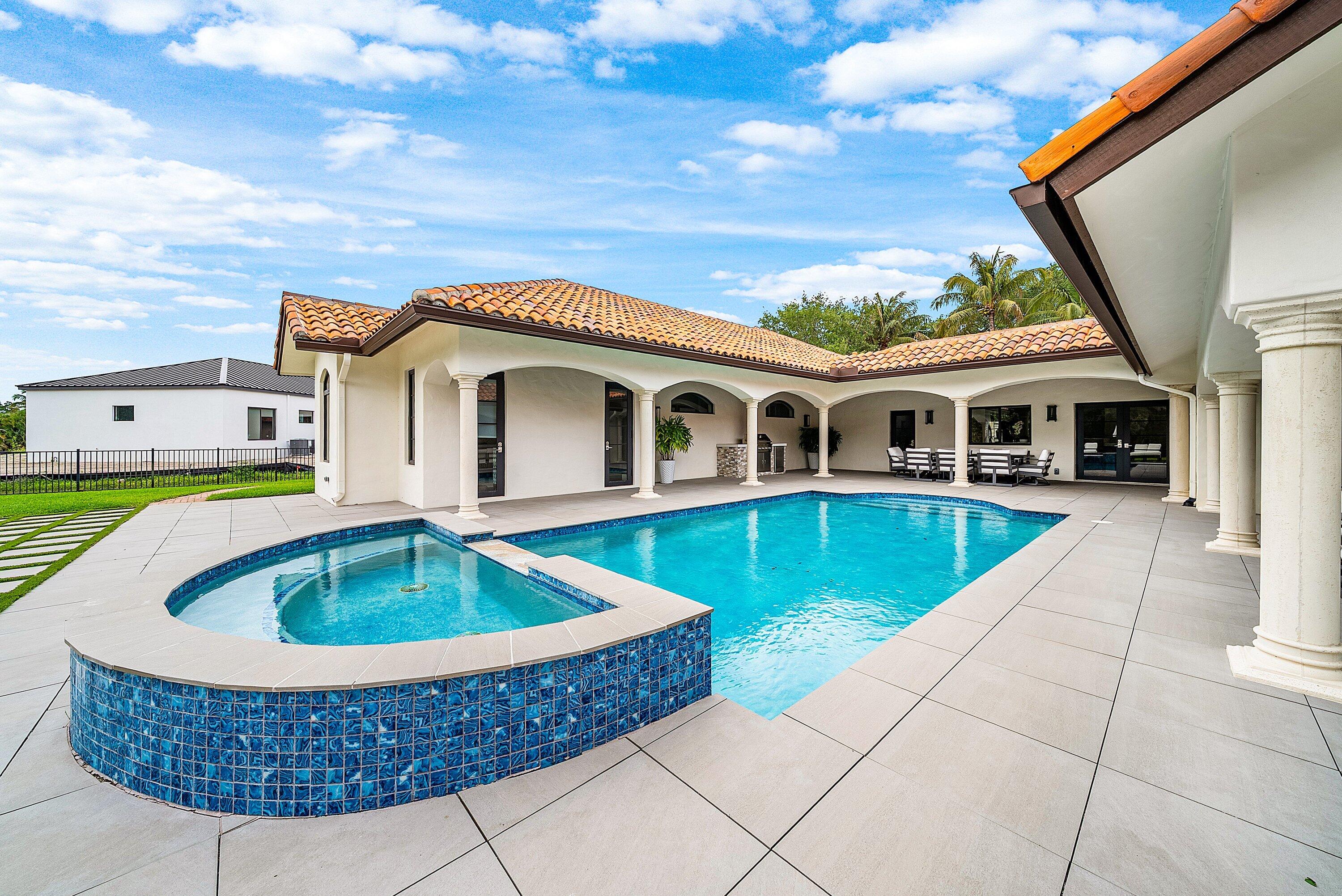 5575 Whirlaway Palm Beach Gardens, FL 33418