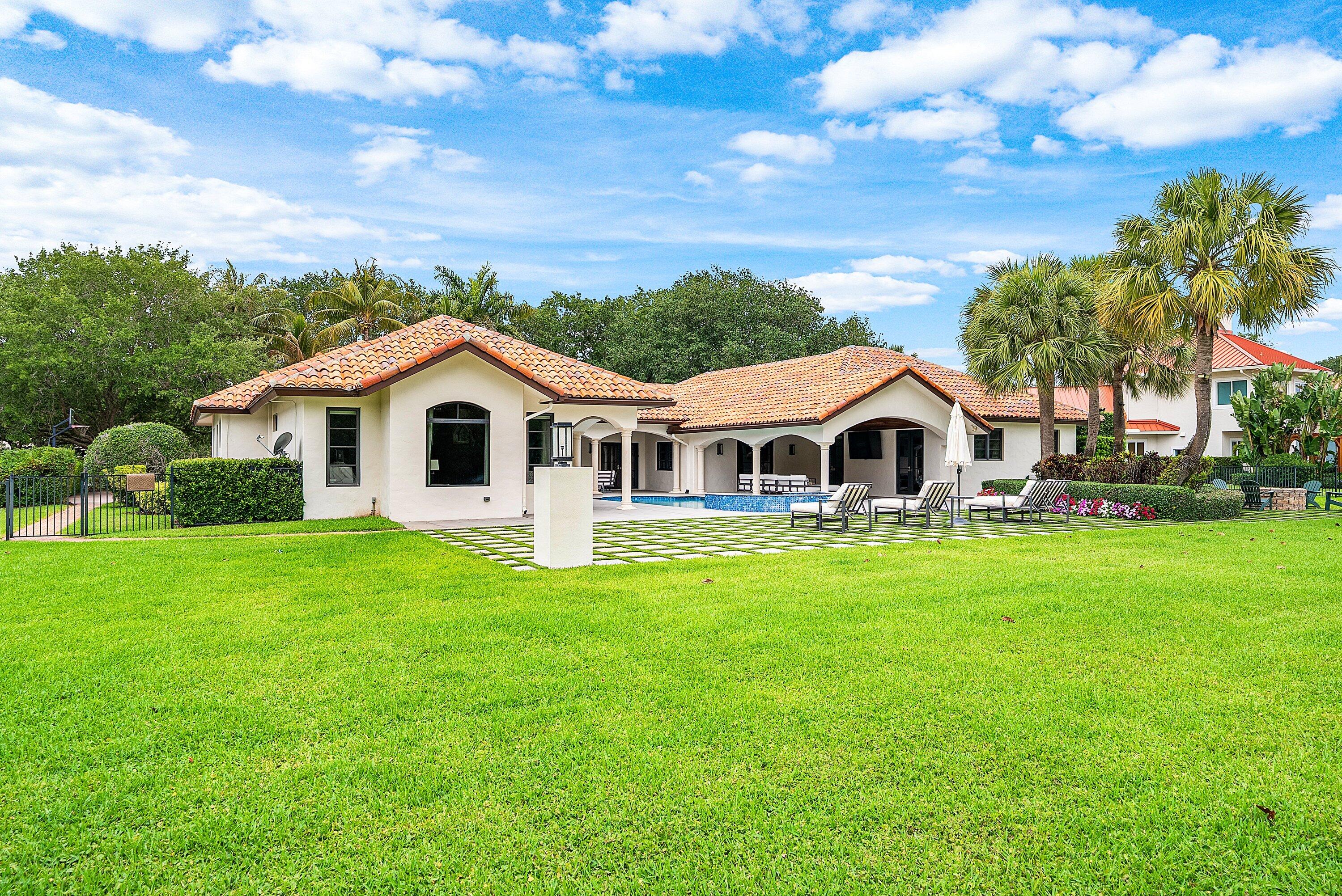 5575 Whirlaway Palm Beach Gardens, FL 33418