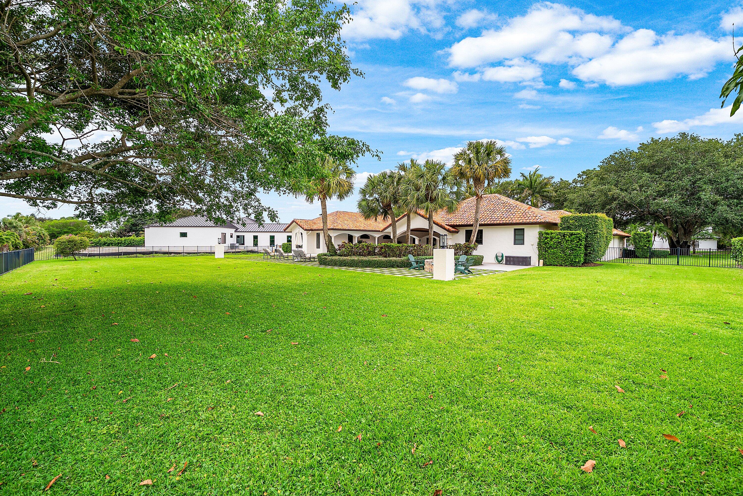 5575 Whirlaway Palm Beach Gardens, FL 33418