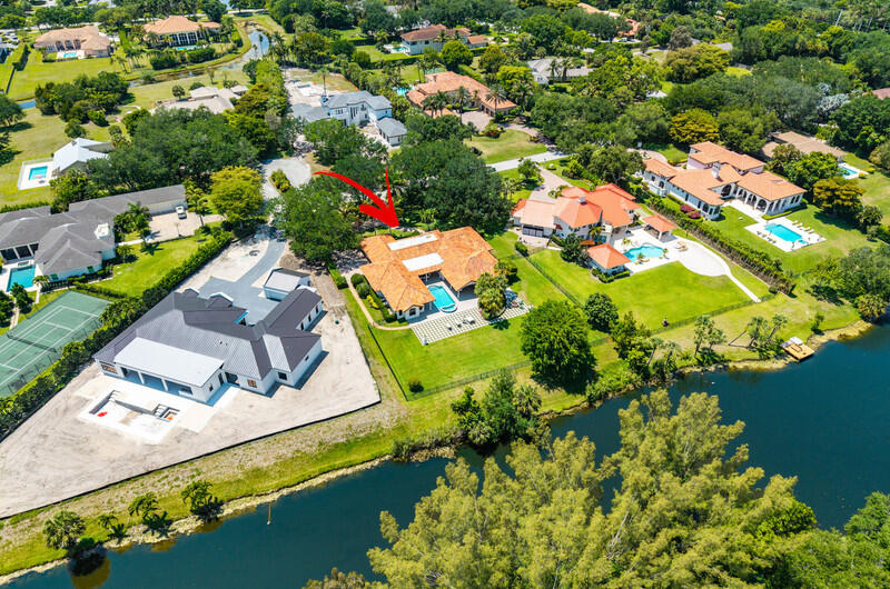 5575 Whirlaway Palm Beach Gardens, FL 33418