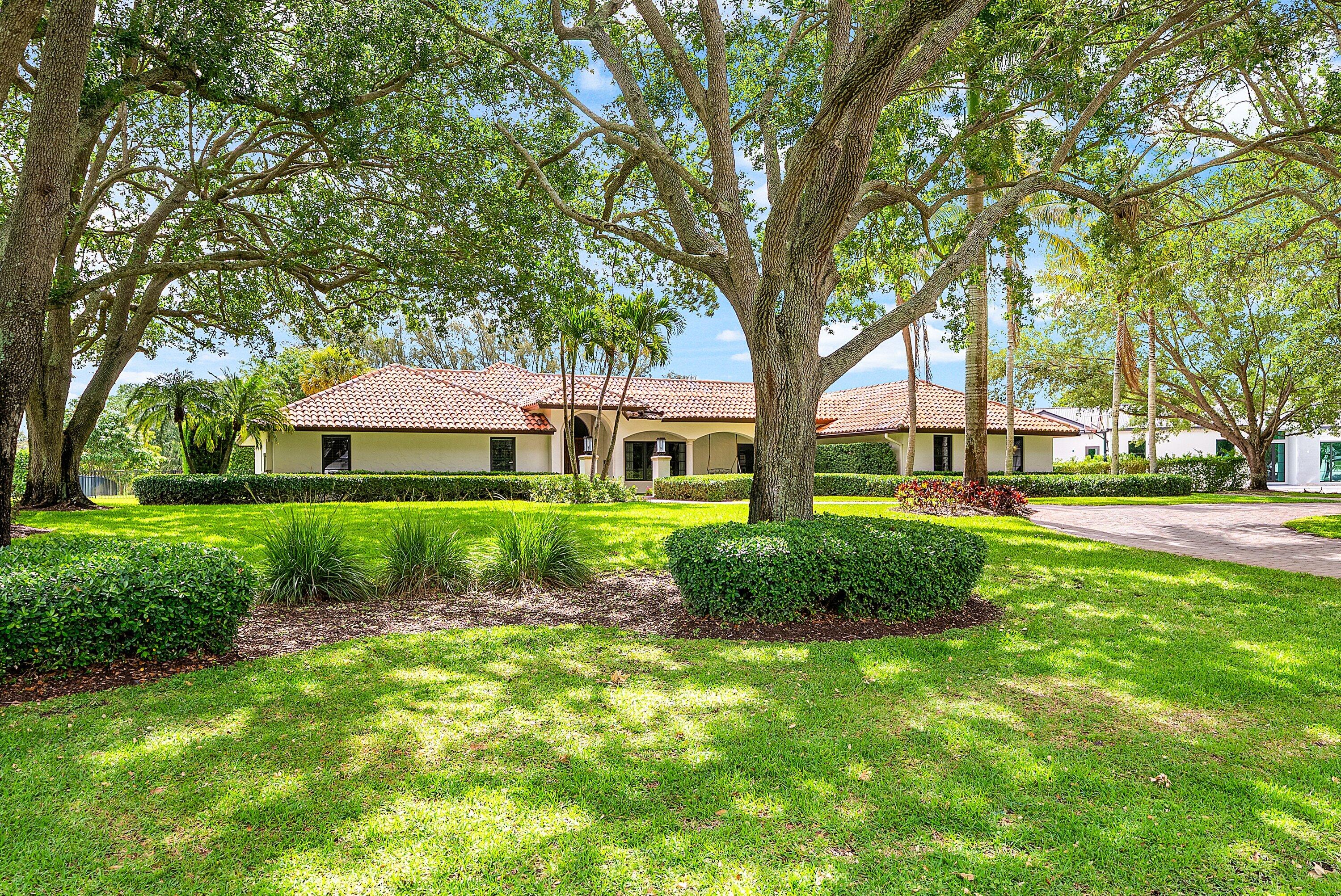 5575 Whirlaway Palm Beach Gardens, FL 33418