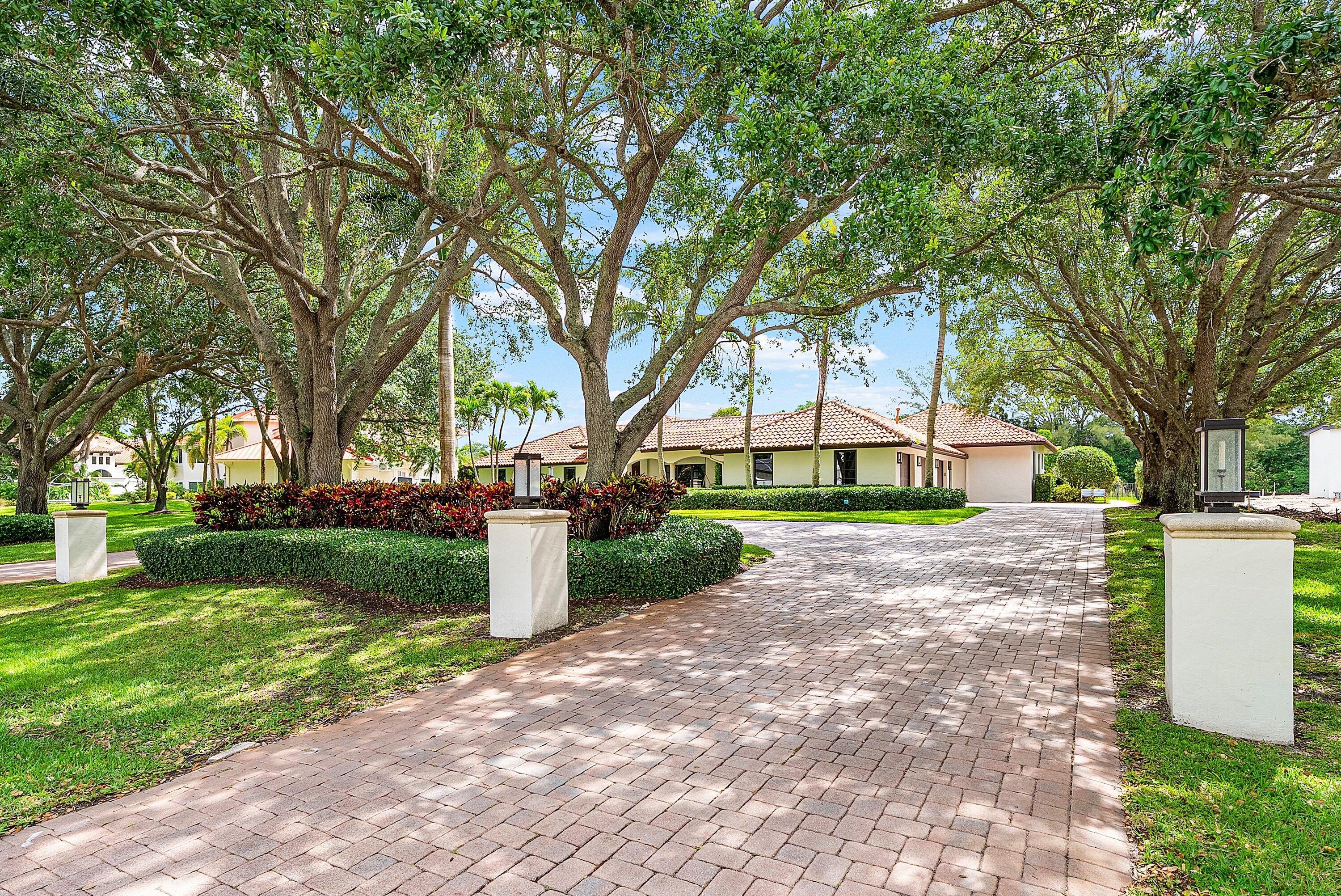 5575 Whirlaway Palm Beach Gardens, FL 33418
