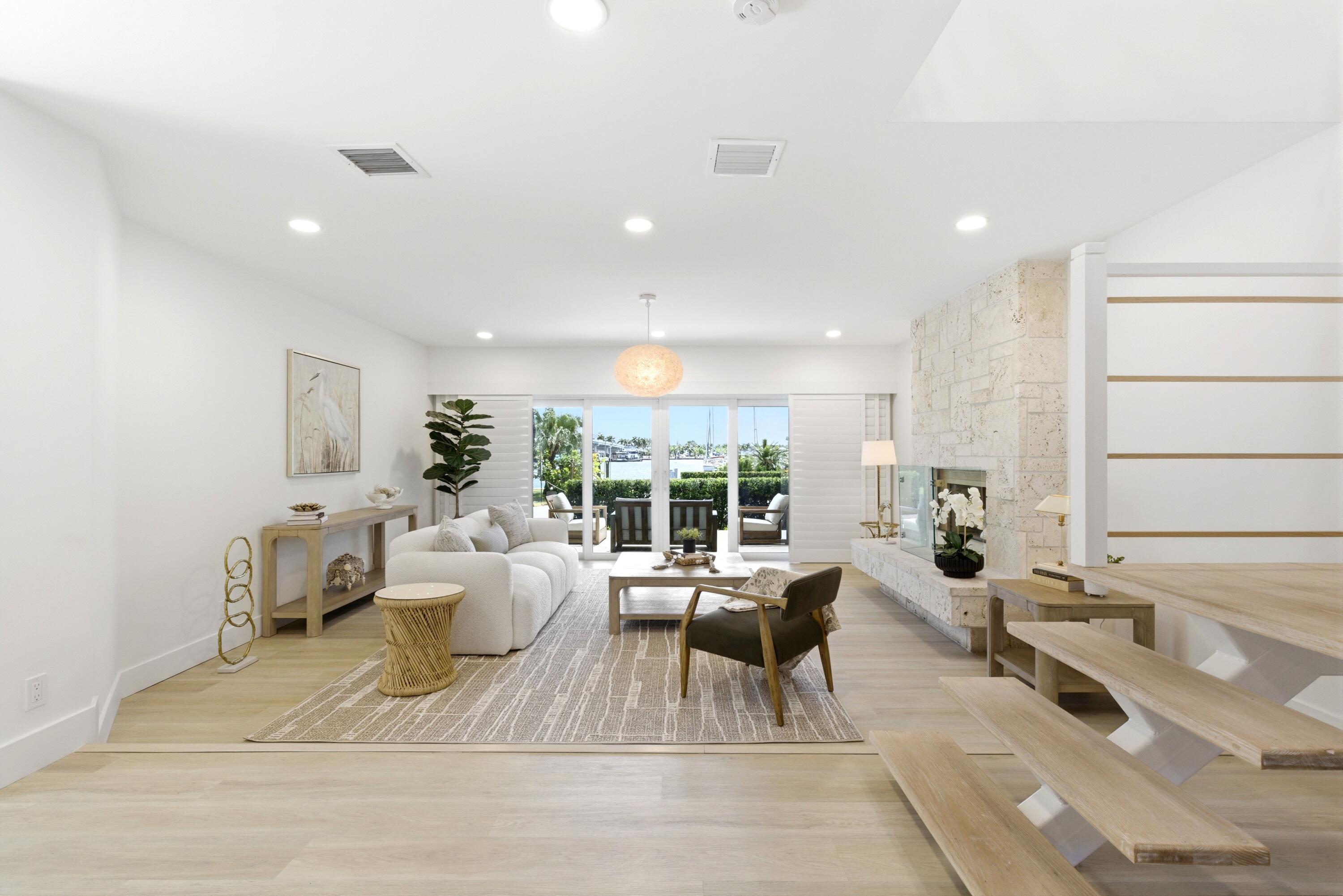 325 Poinciana Fort Lauderdale, FL 33301