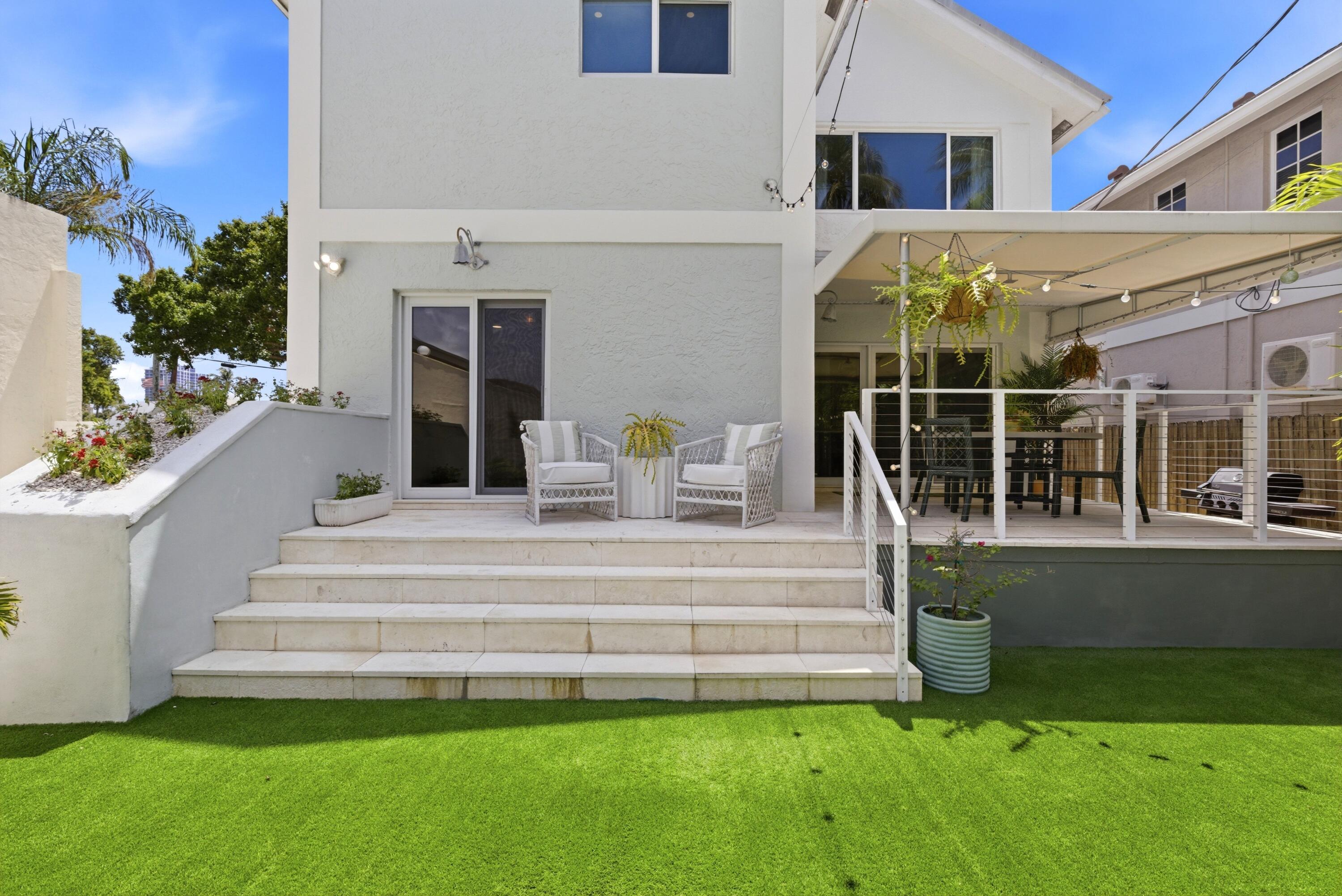 325 Poinciana Fort Lauderdale, FL 33301