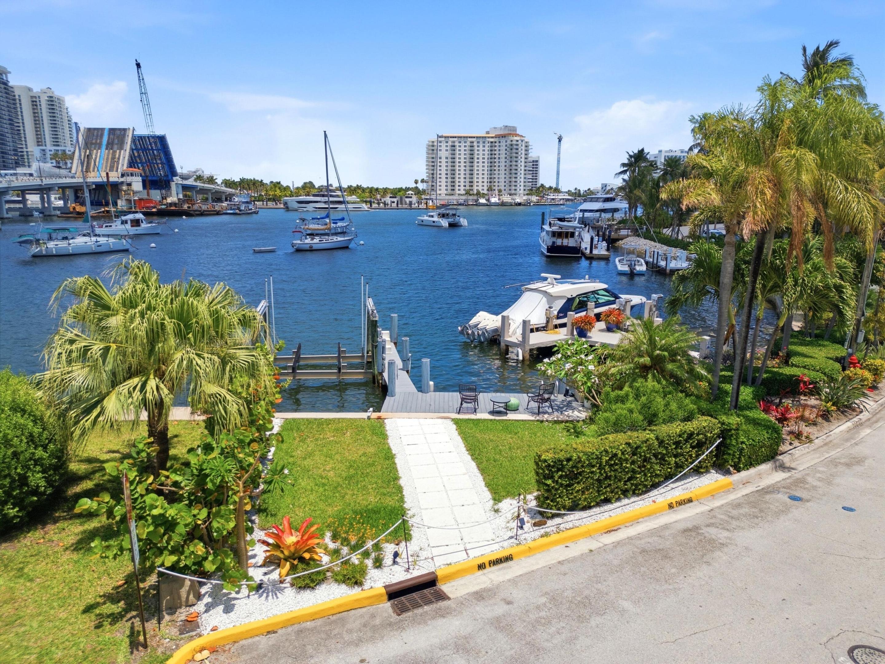 325 Poinciana Fort Lauderdale, FL 33301