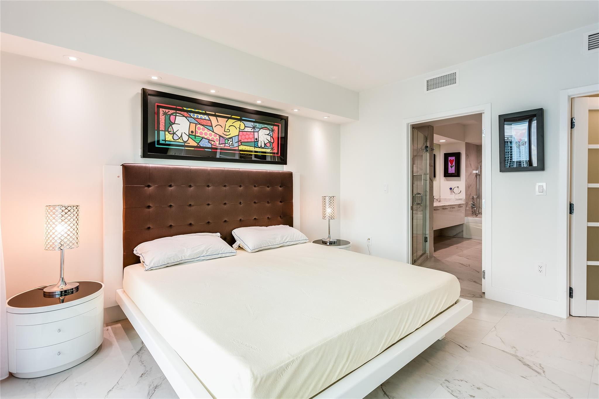 image 500 Brickell West17