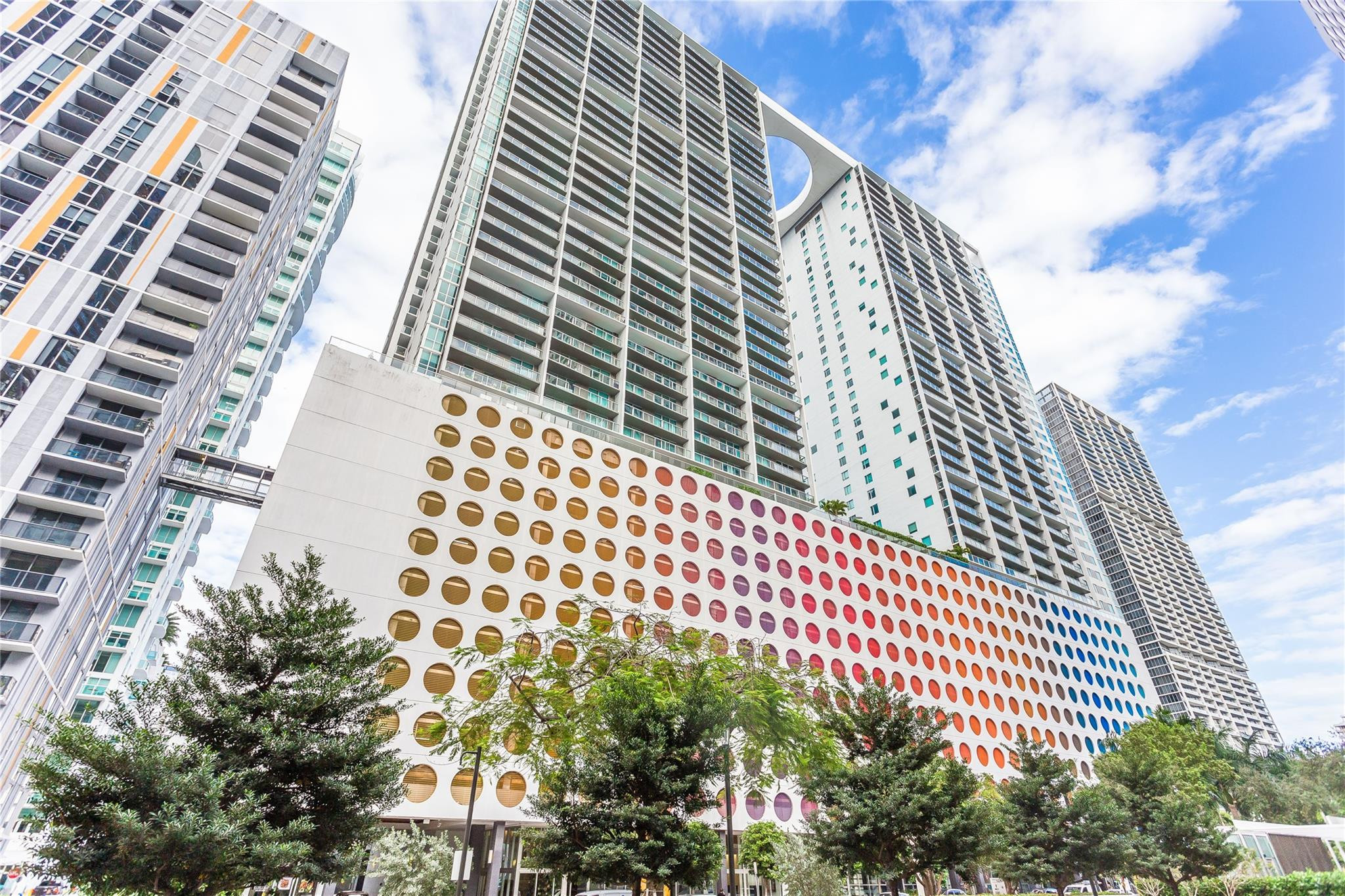 image 500 Brickell West1