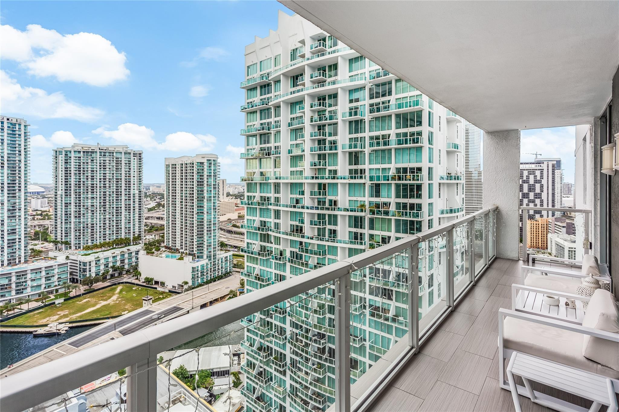 image 500 Brickell West25