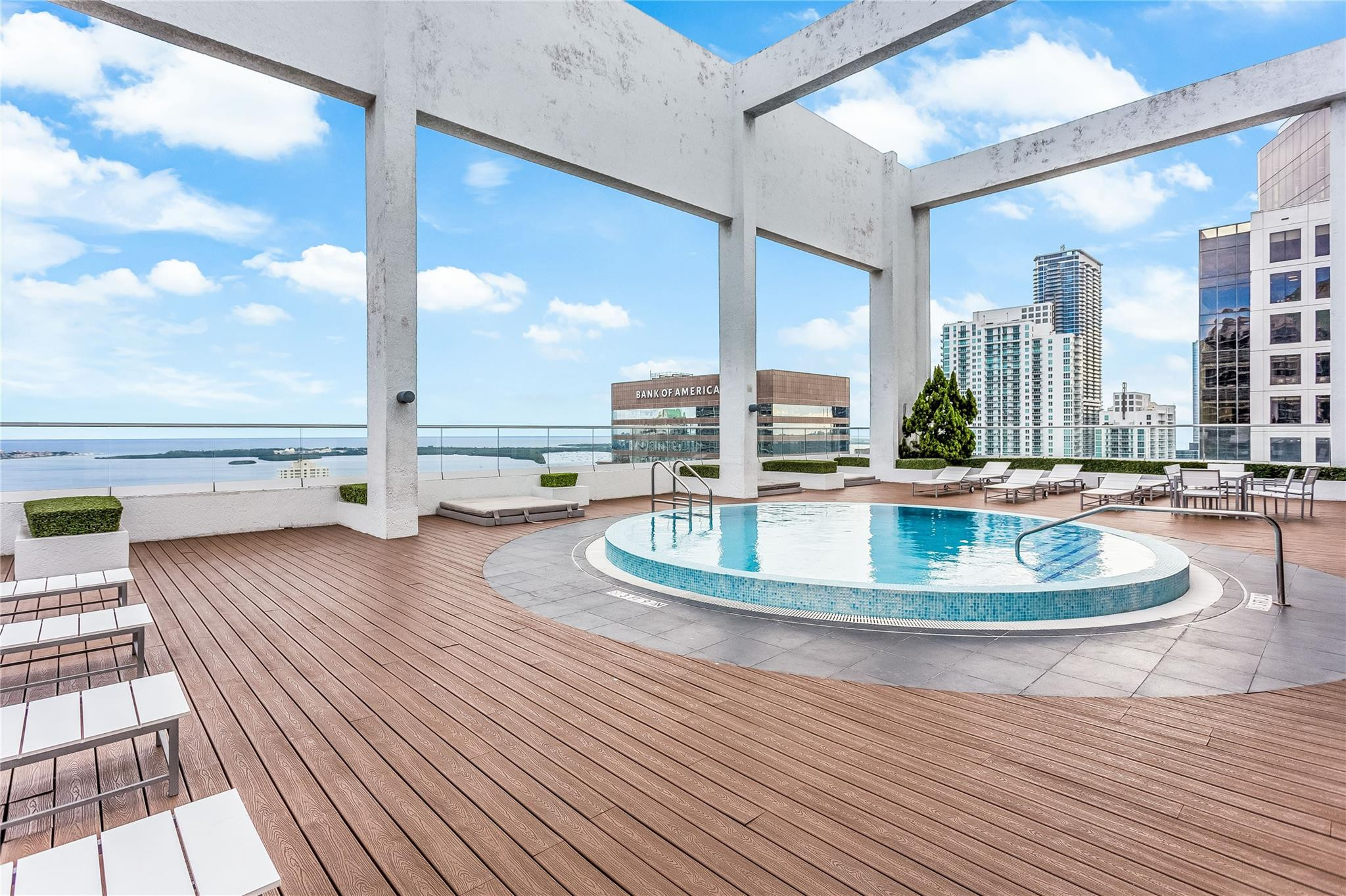 image 500 Brickell West3