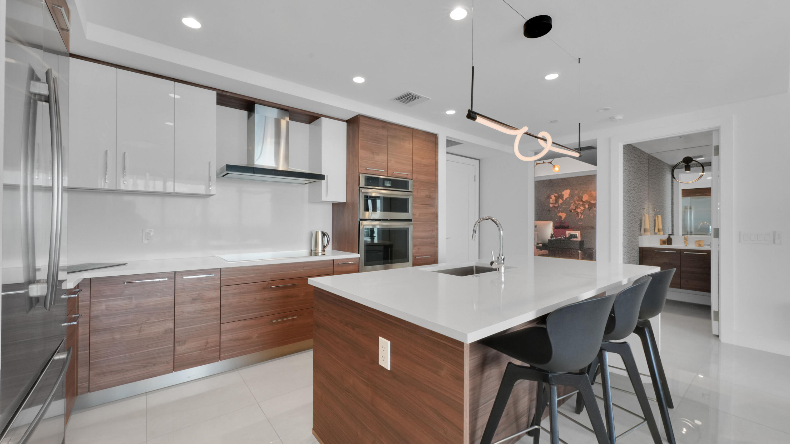 100 E Las Olas #2802 Fort Lauderdale, FL 33301