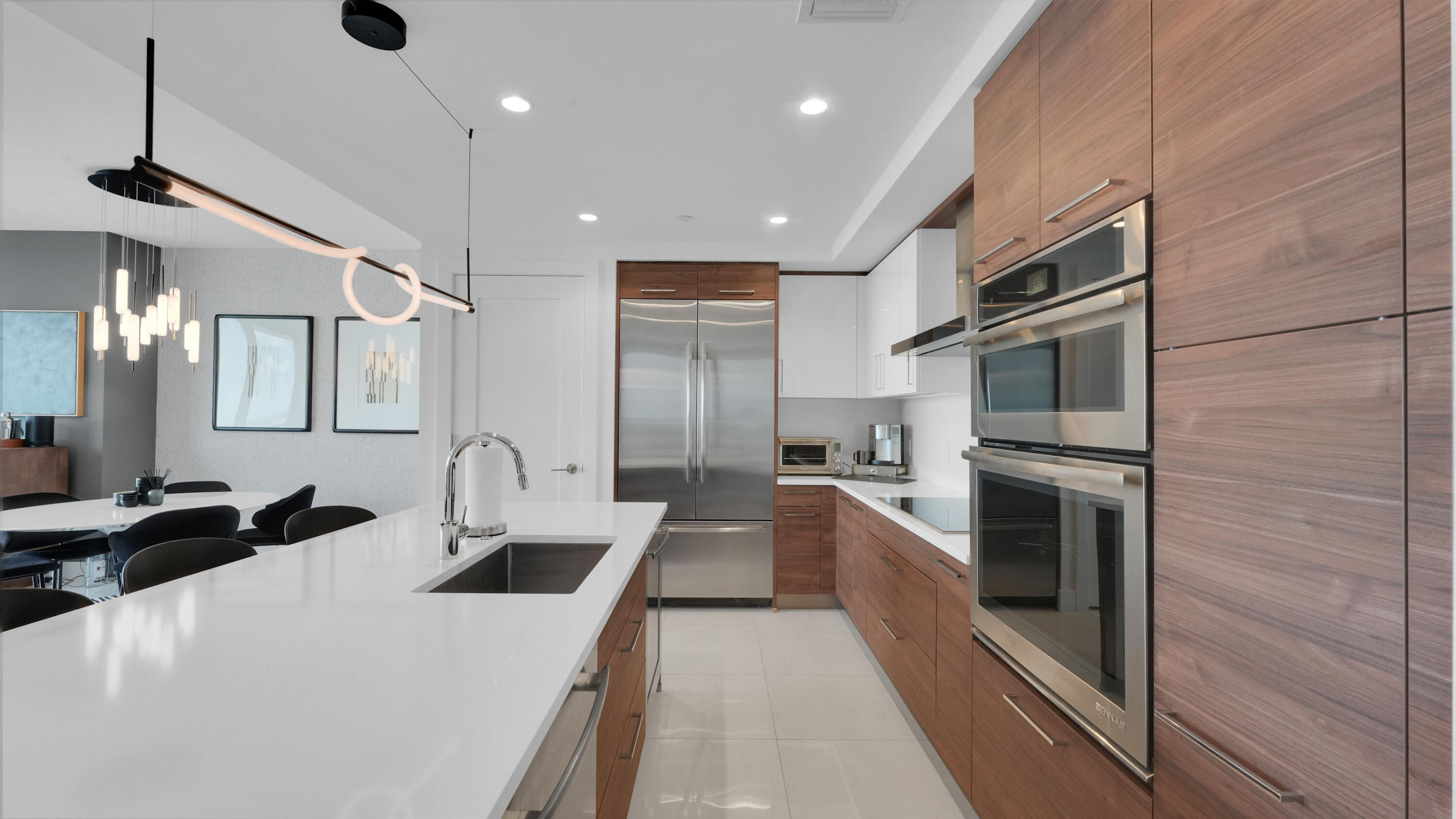100 E Las Olas #2802 Fort Lauderdale, FL 33301