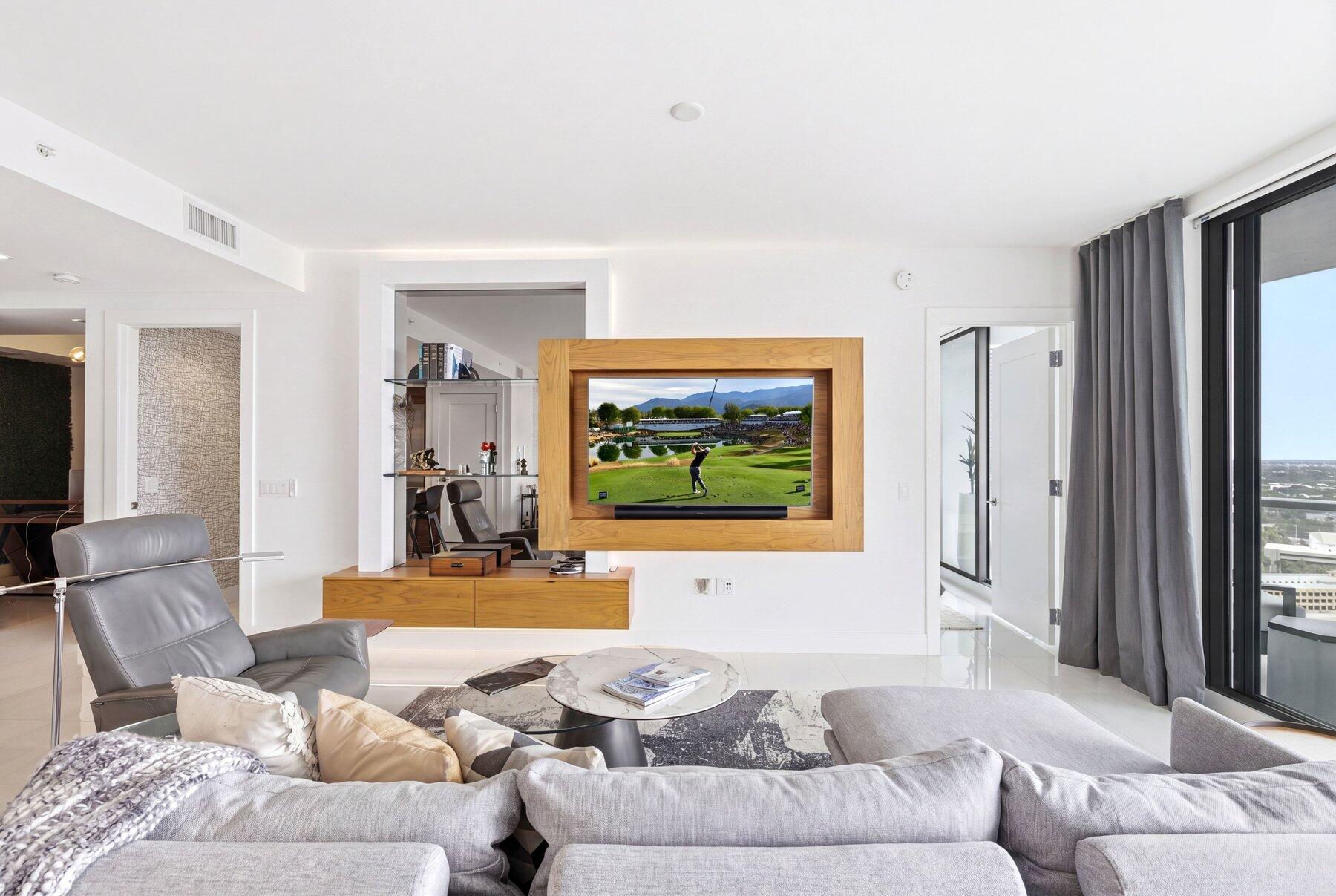 100 E Las Olas #2802 Fort Lauderdale, FL 33301