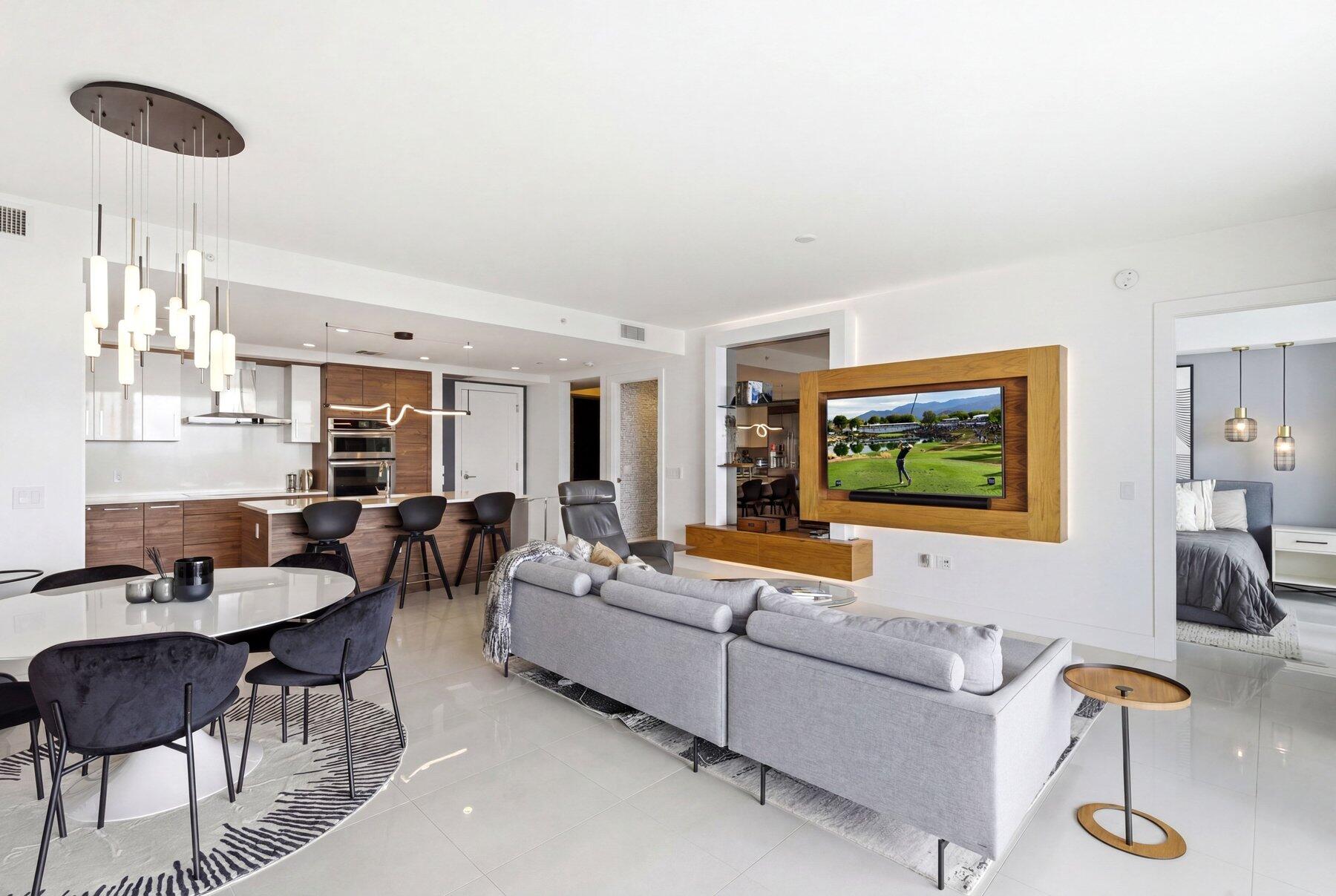 100 E Las Olas #2802 Fort Lauderdale, FL 33301
