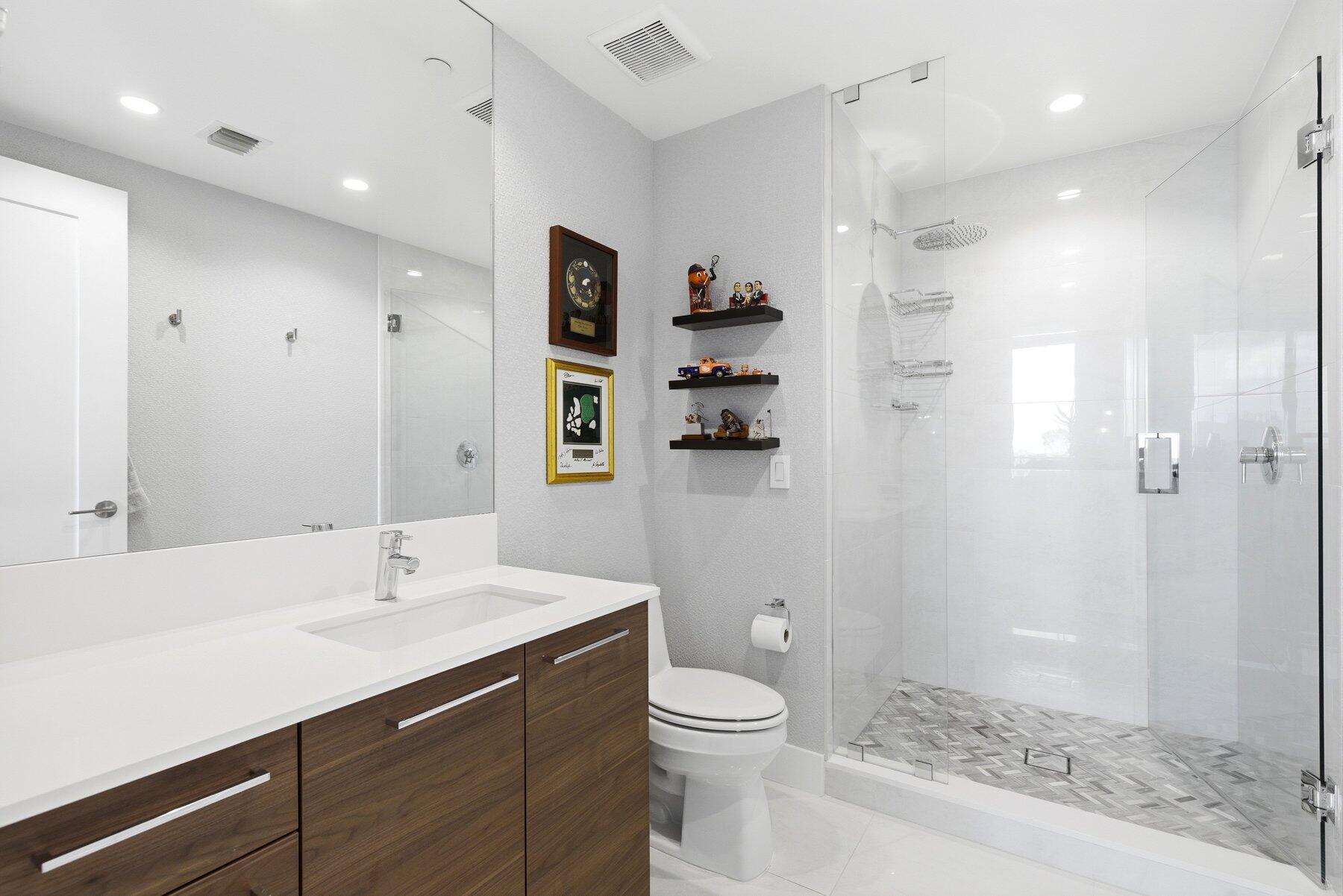 100 E Las Olas #2802 Fort Lauderdale, FL 33301