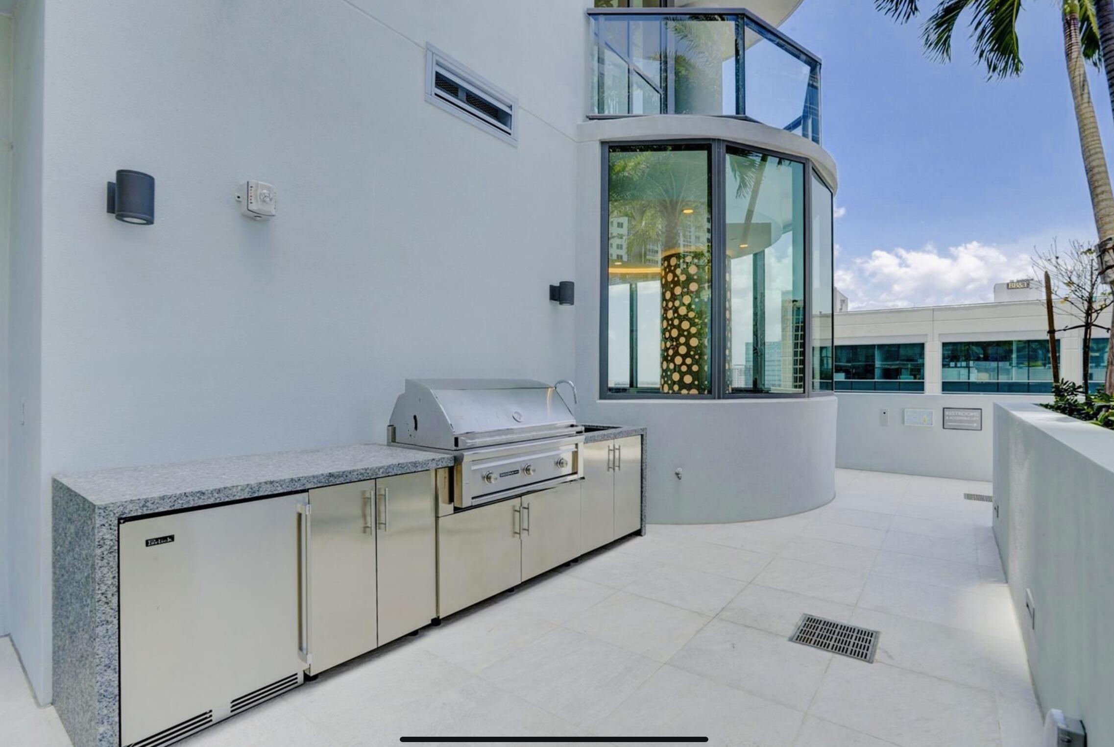 100 E Las Olas #2802 Fort Lauderdale, FL 33301