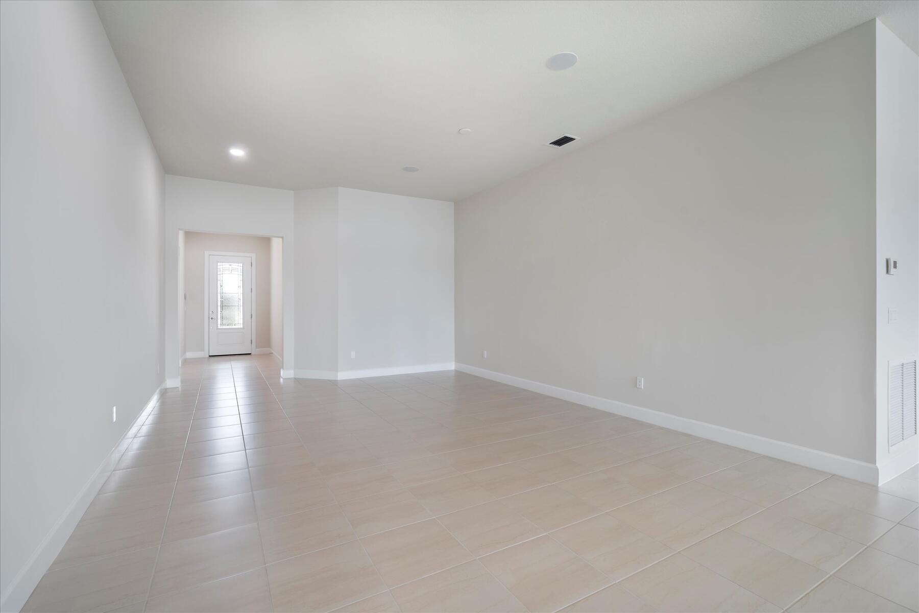 818 SE Courances Port St Lucie, FL 34984