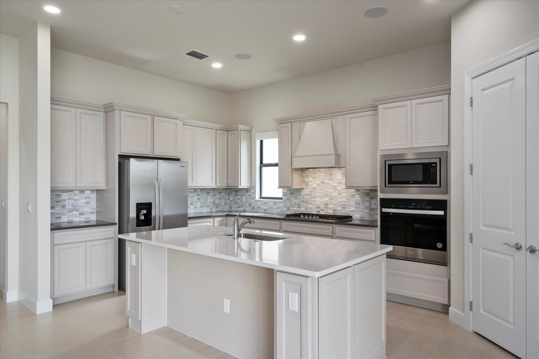 818 SE Courances Port St Lucie, FL 34984