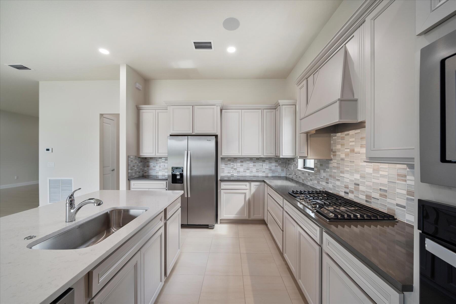 818 SE Courances Port St Lucie, FL 34984