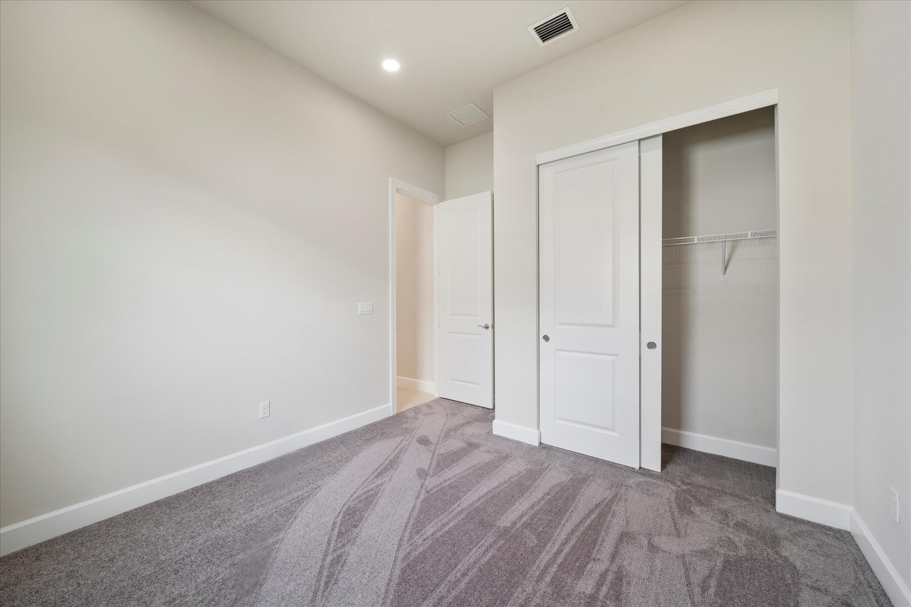 818 SE Courances Port St Lucie, FL 34984