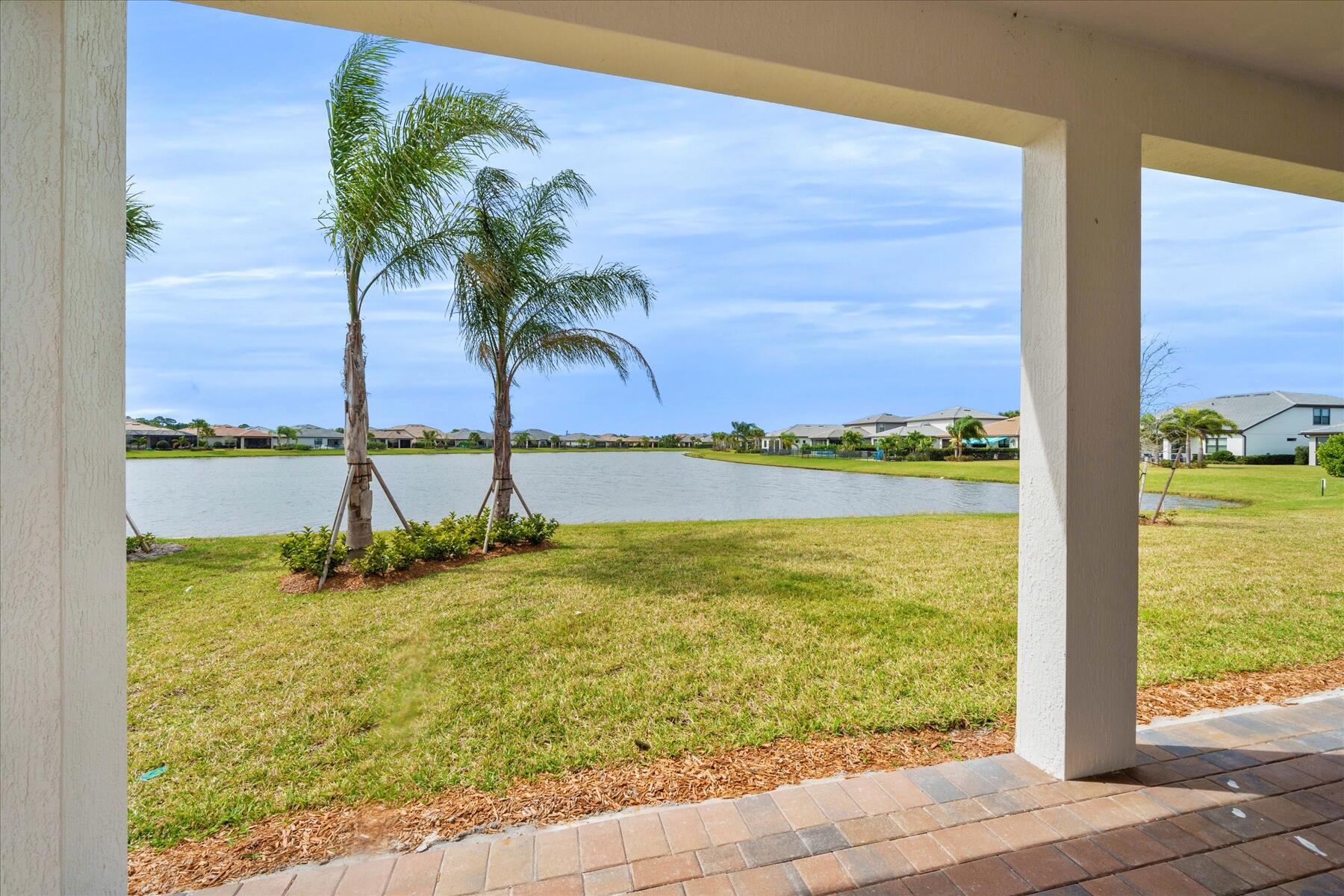 818 SE Courances Port St Lucie, FL 34984